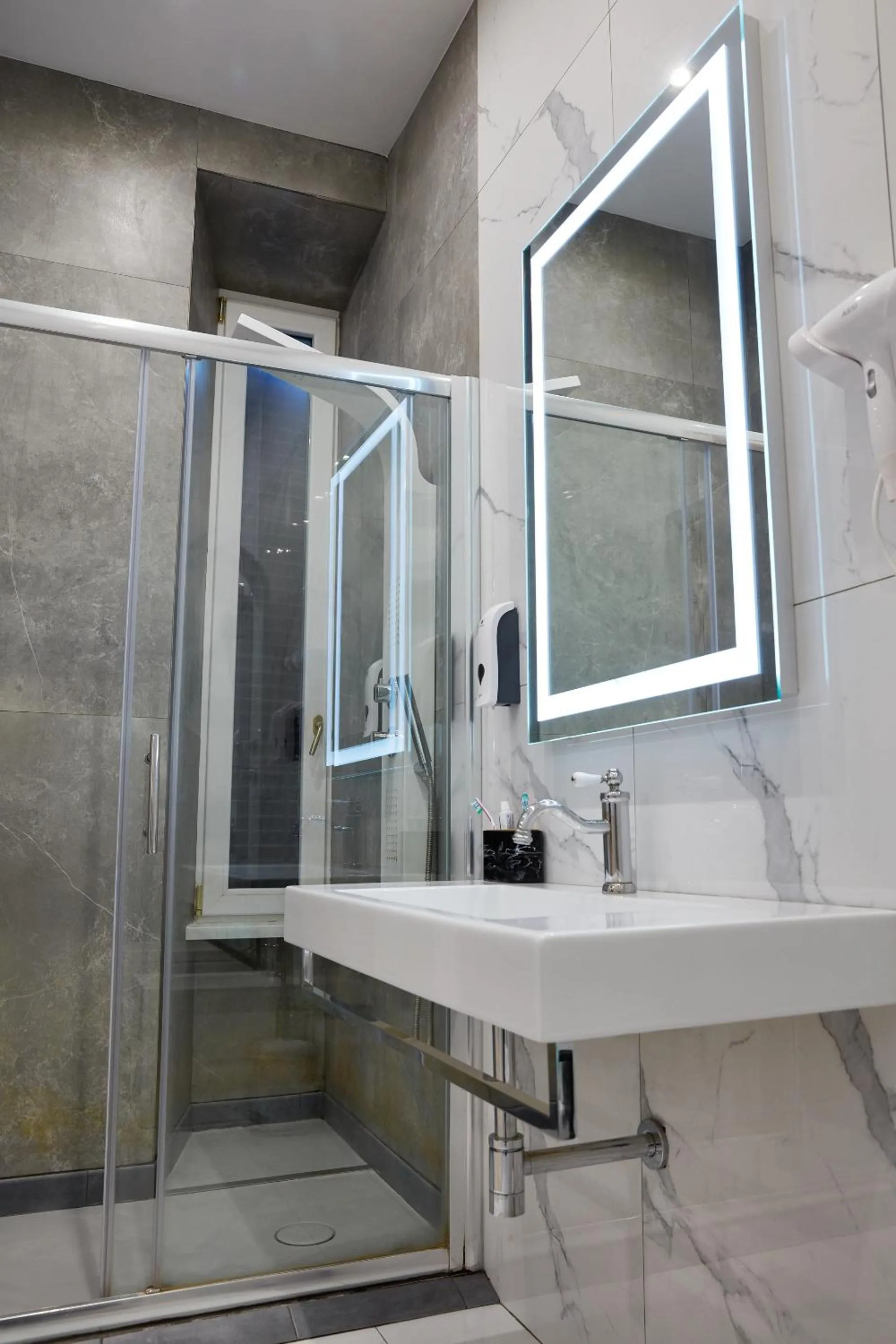 Bathroom in Hotel Roma Vaticano