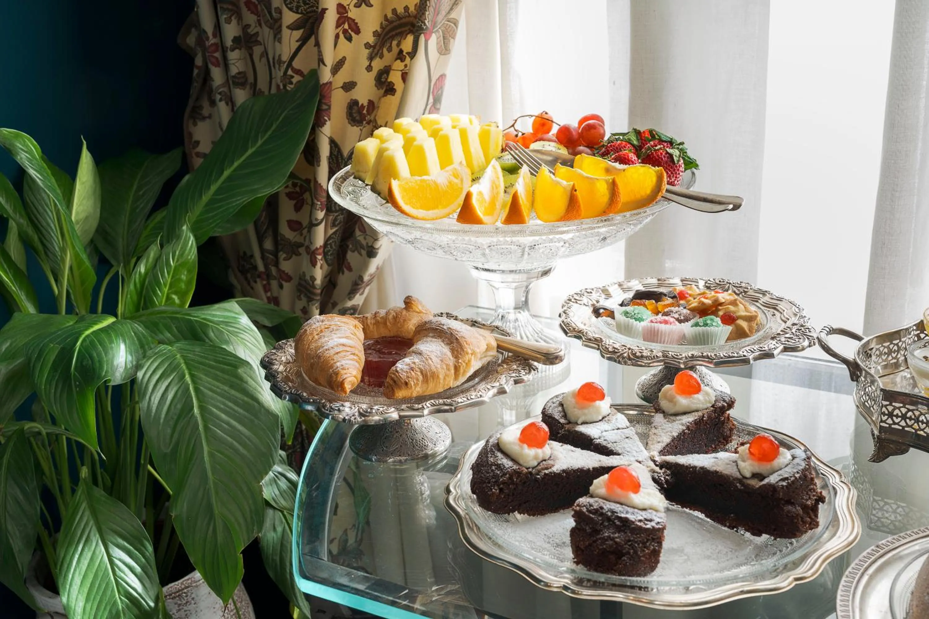 Breakfast in Palazzo Arone dei Baroni di Valentino
