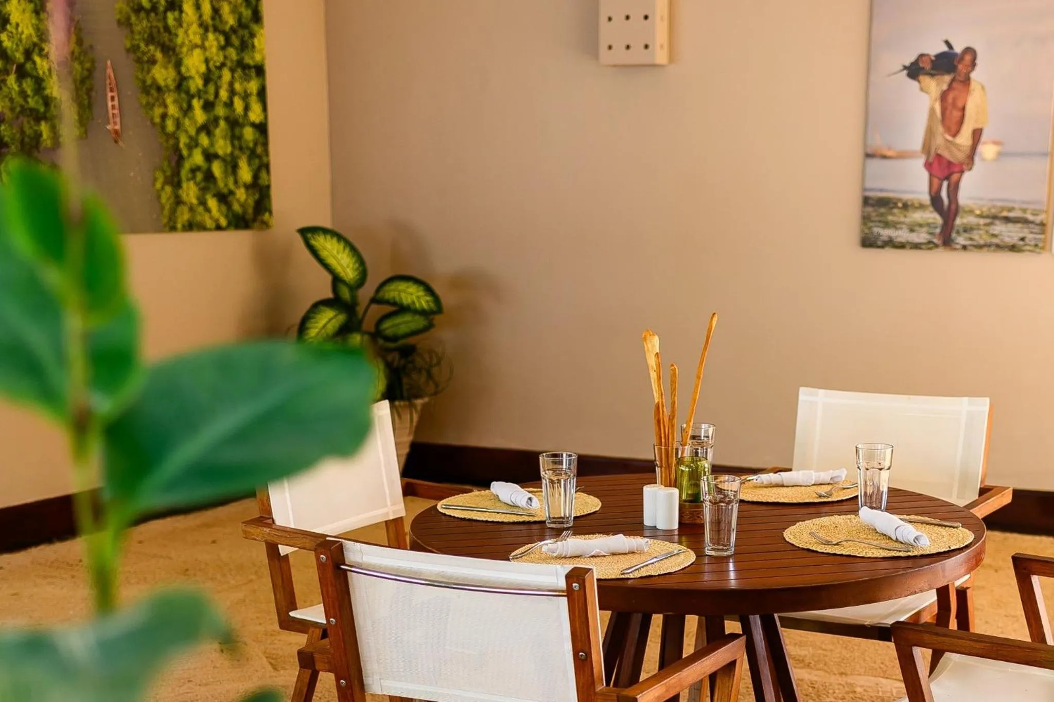 Restaurant/places to eat in Diamonds Mapenzi Beach