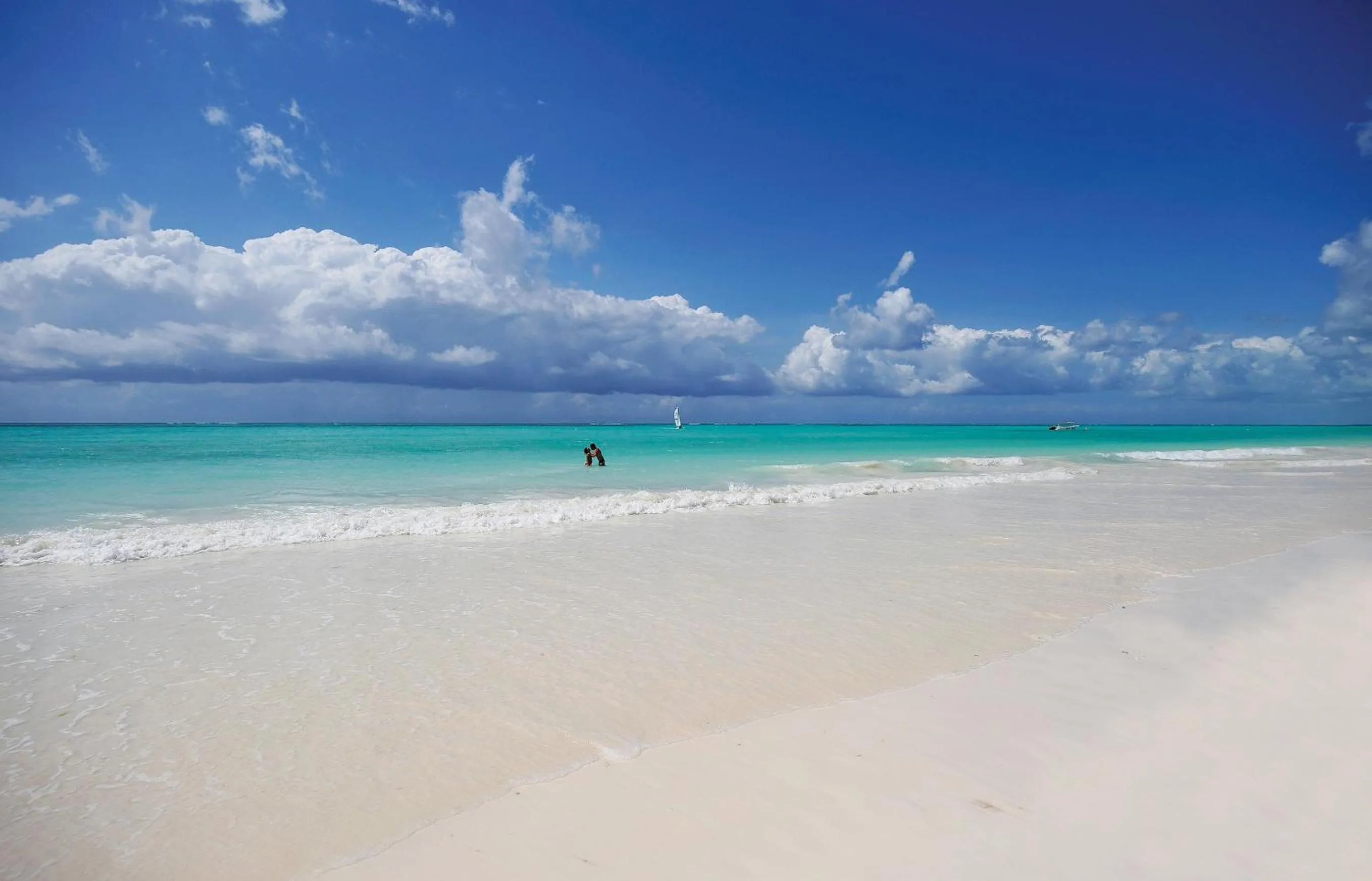 Day in Diamonds Mapenzi Beach