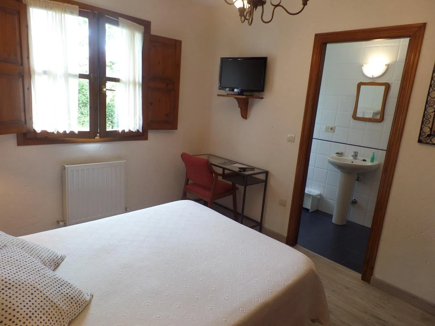 Bedroom in Hotel La Llosona