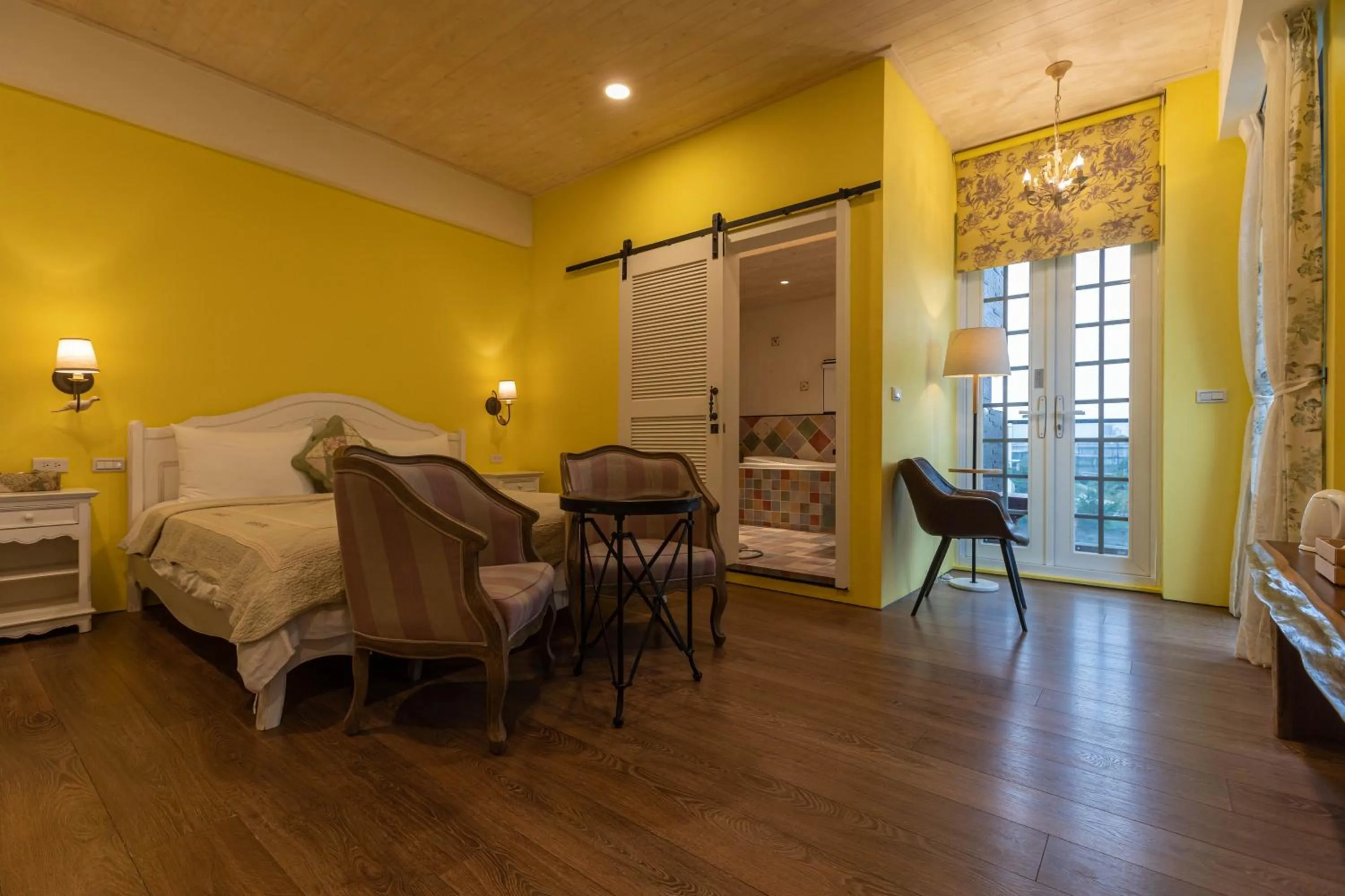 Bed in Rambling Snail