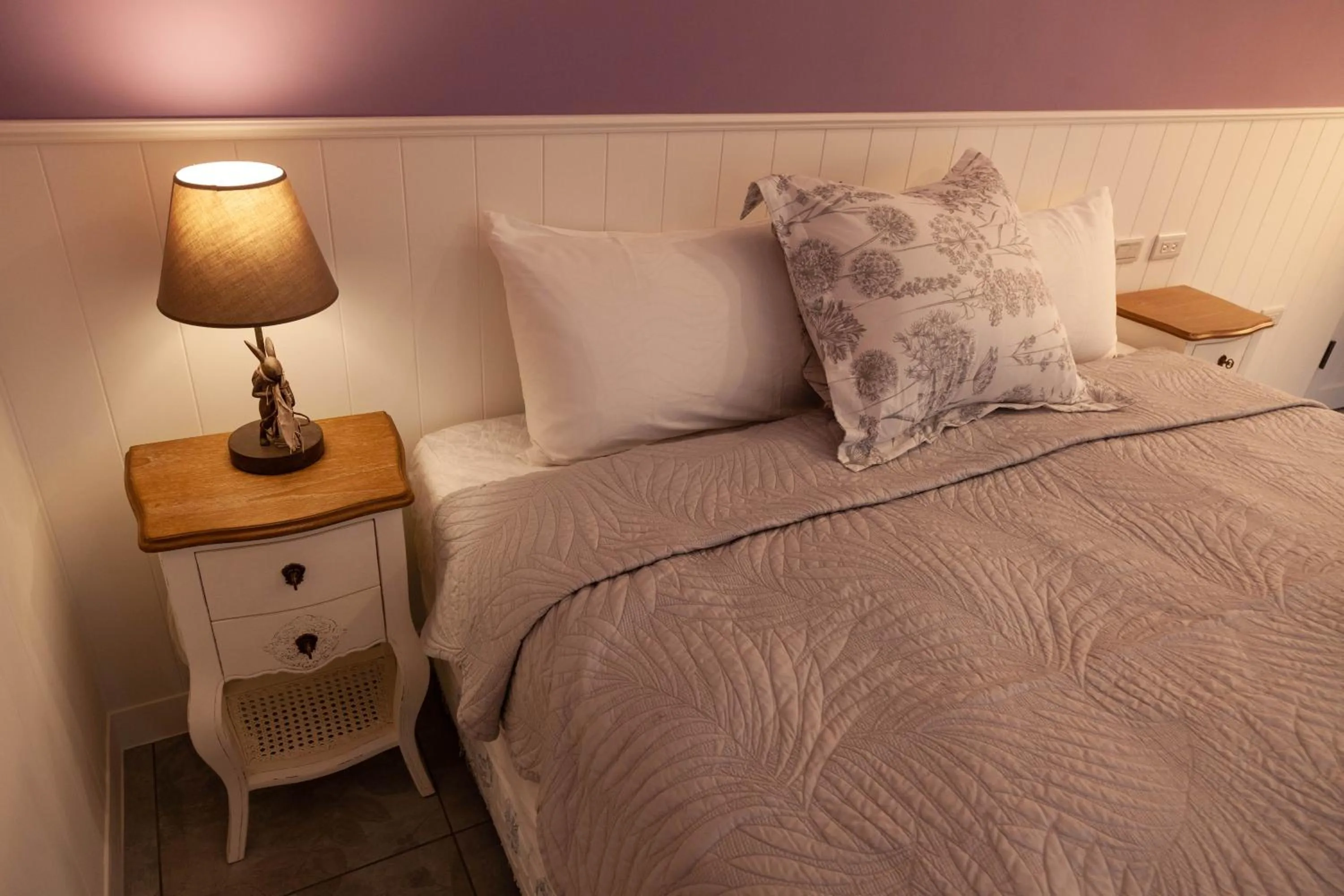 Bed in Rambling Snail