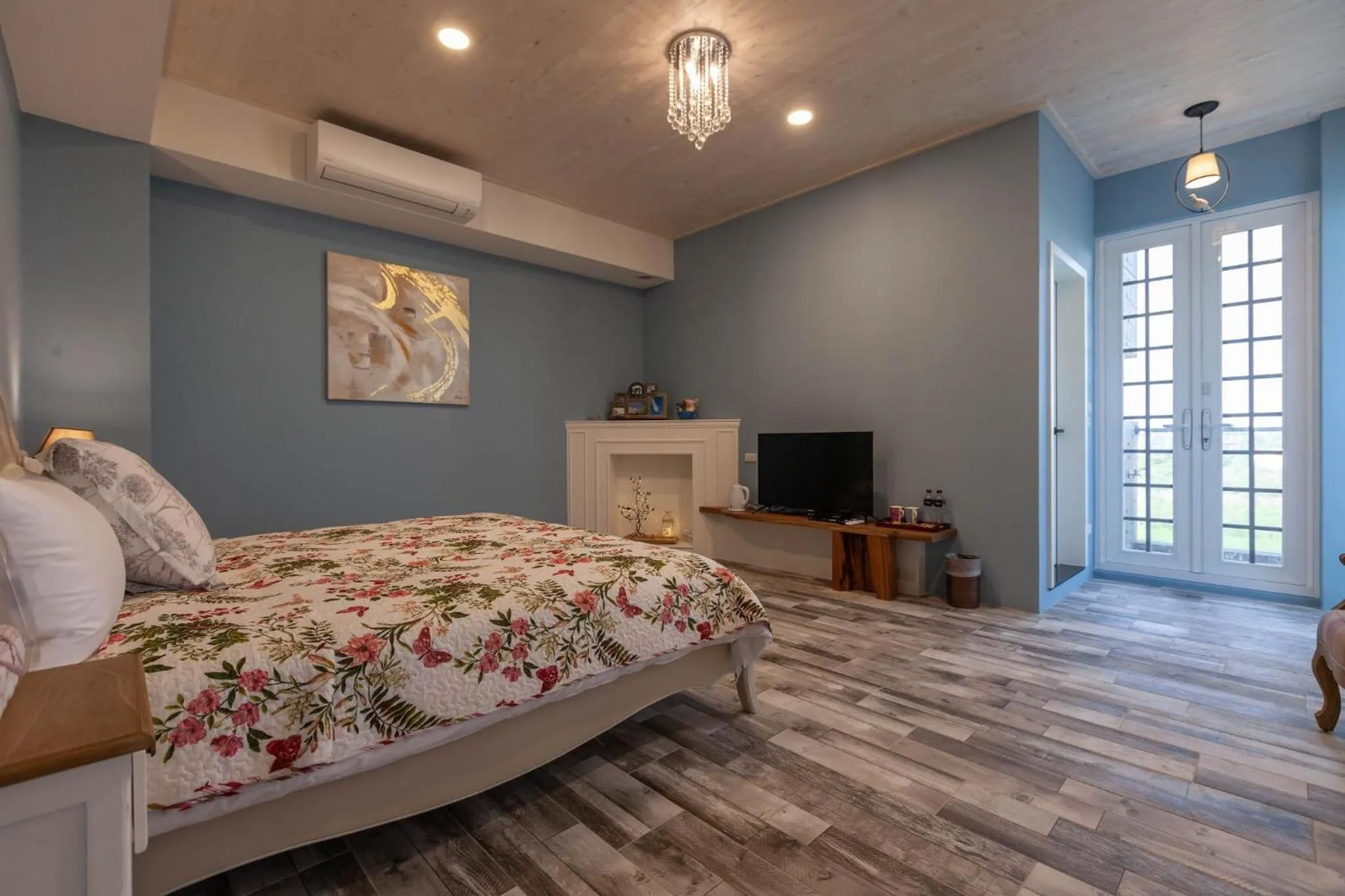 Bed in Rambling Snail