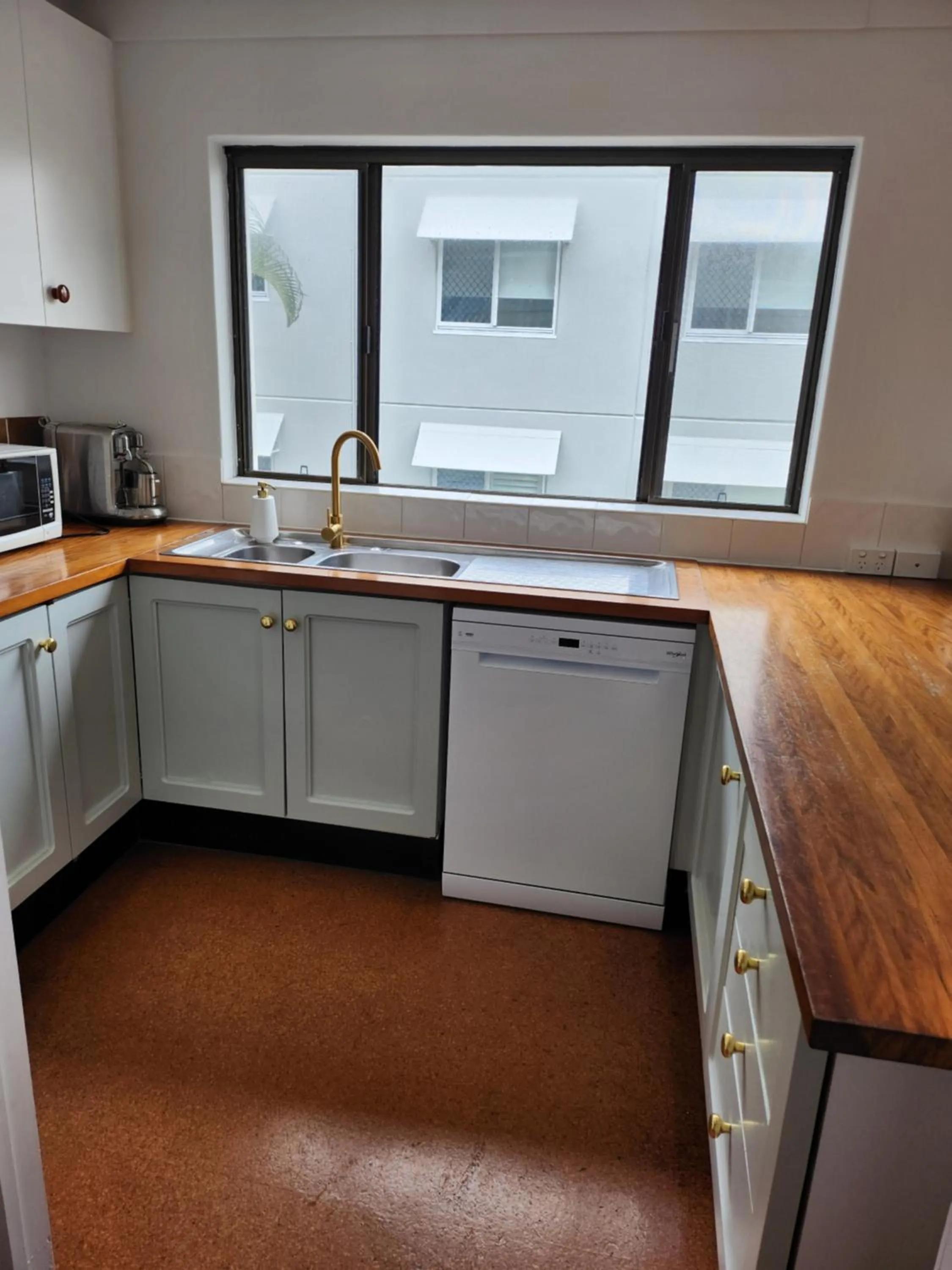 Kings Way Apartments