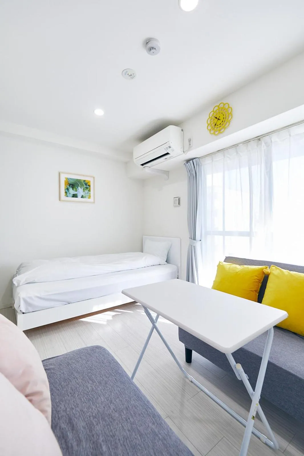 Photo of the whole room, Bed in Montana Flat Yebisu