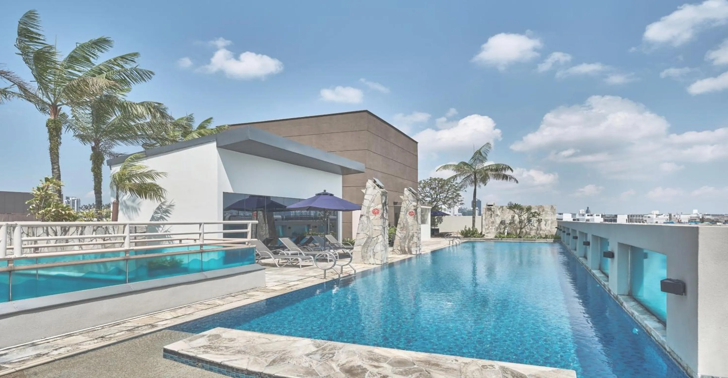 Swimming pool in Somerset Bencoolen Singapore