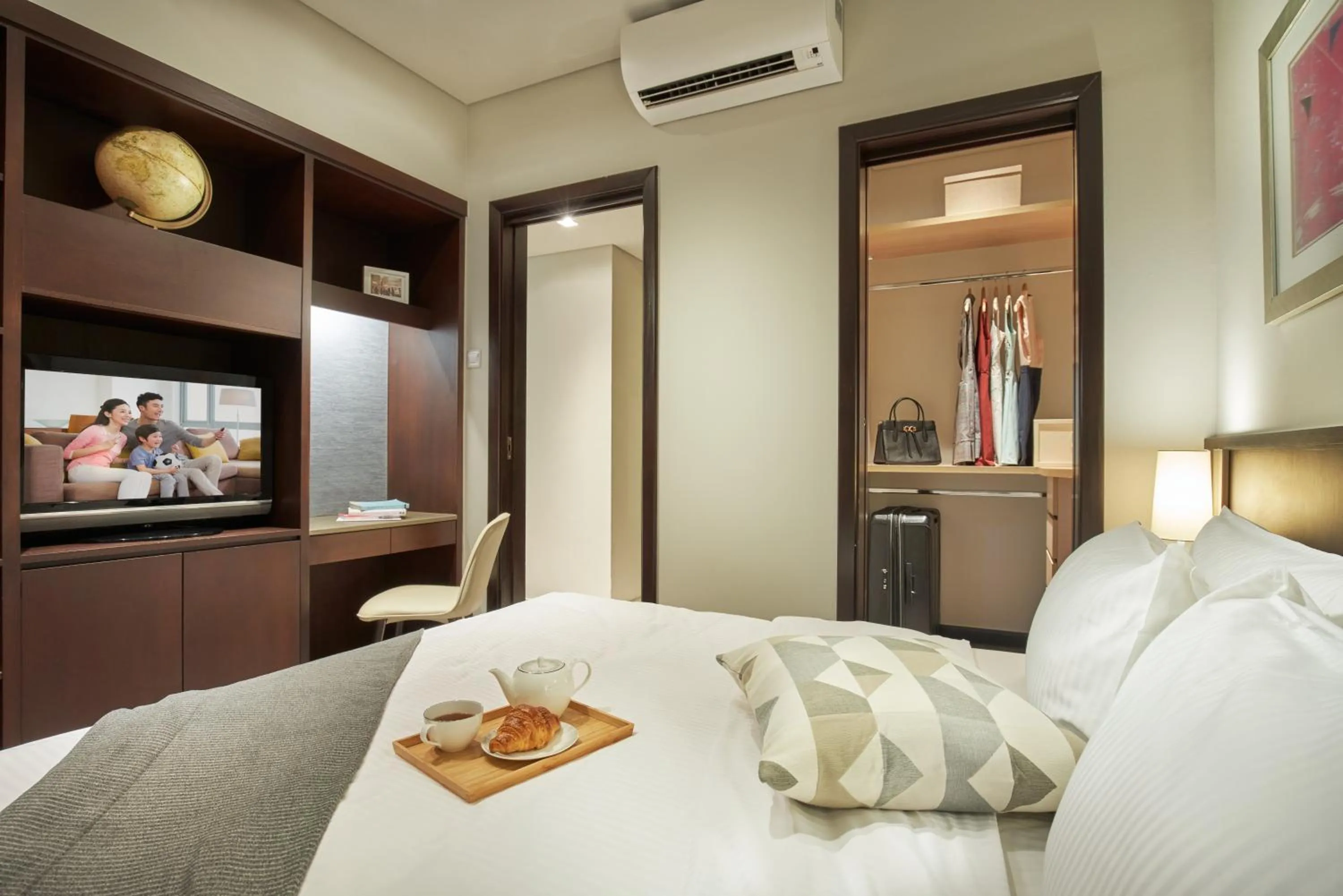 Bedroom, Bed in Somerset Bencoolen Singapore