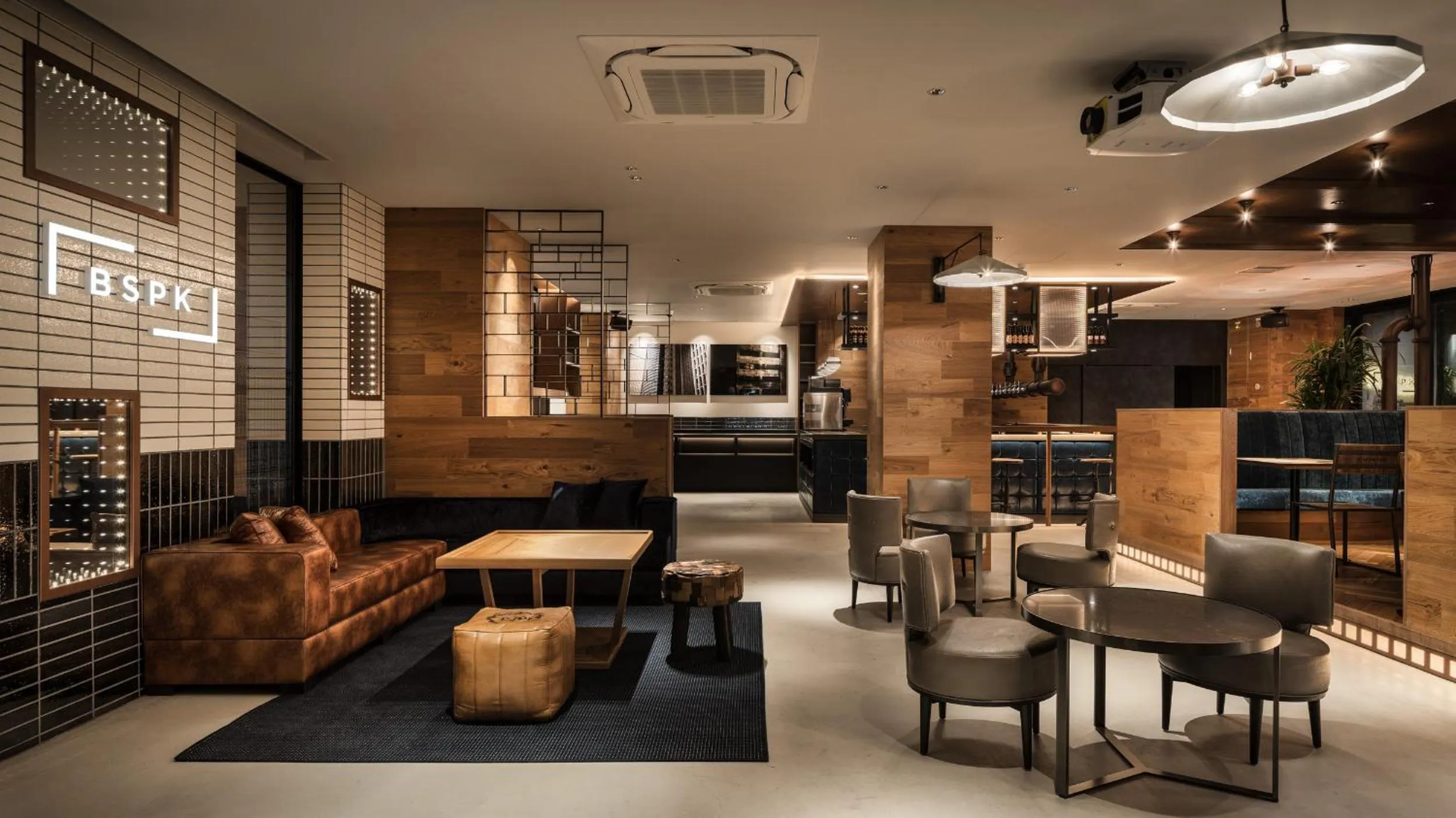 Lounge or bar in Bespoke Hotel Shinsaibashi