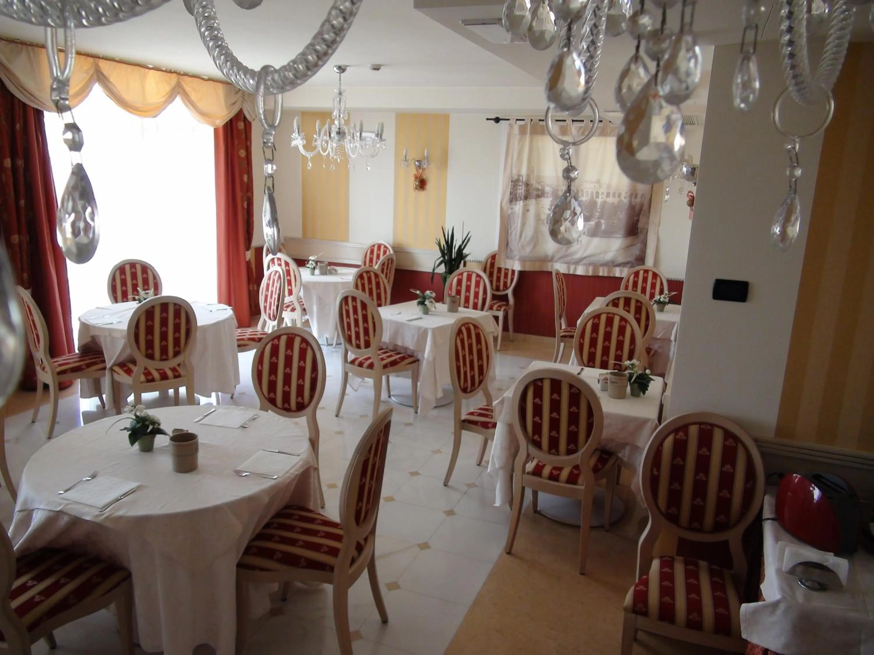 Restaurant/places to eat in Hotel La Campagnola 1926