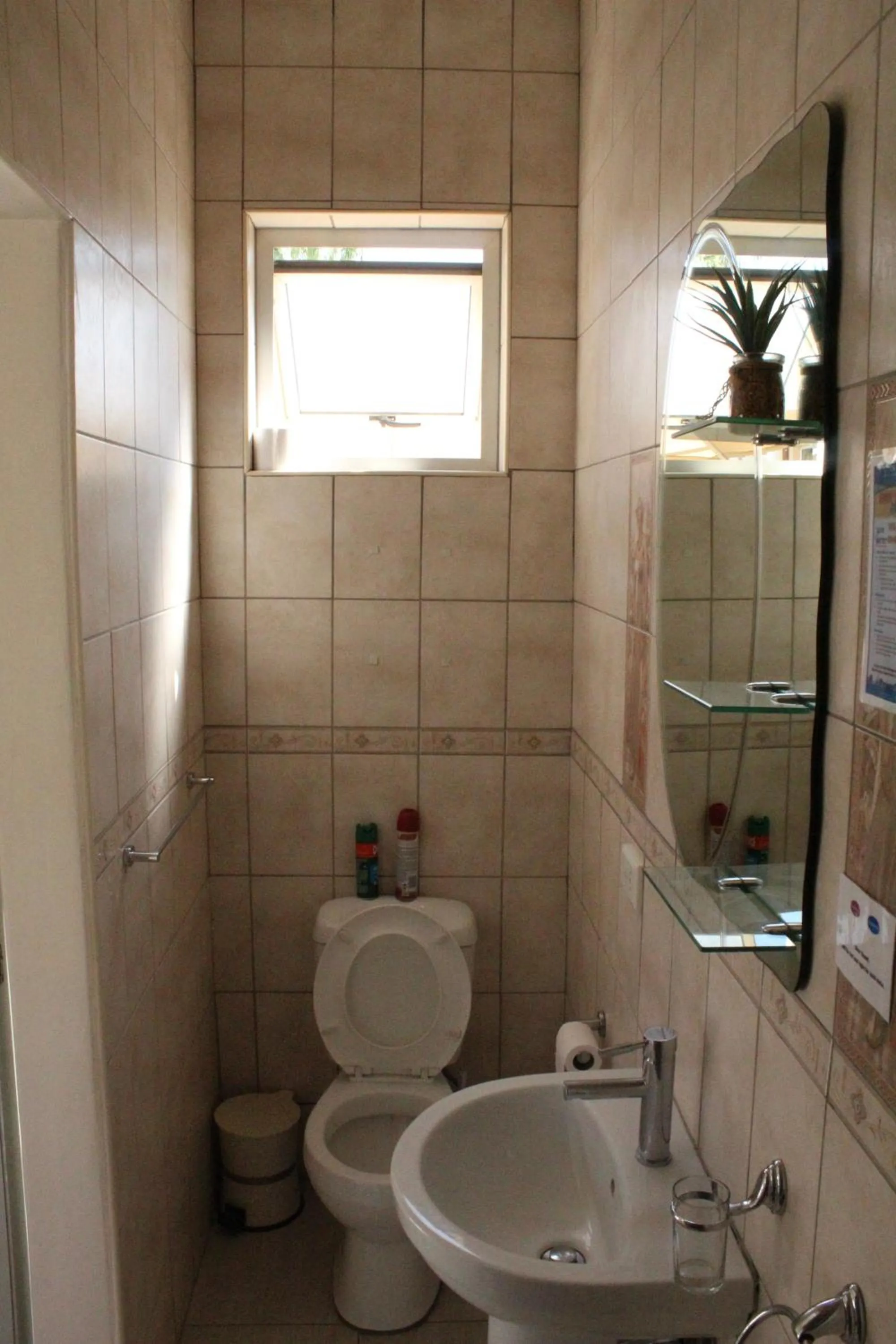 Toilet in Esperanca Guesthouse