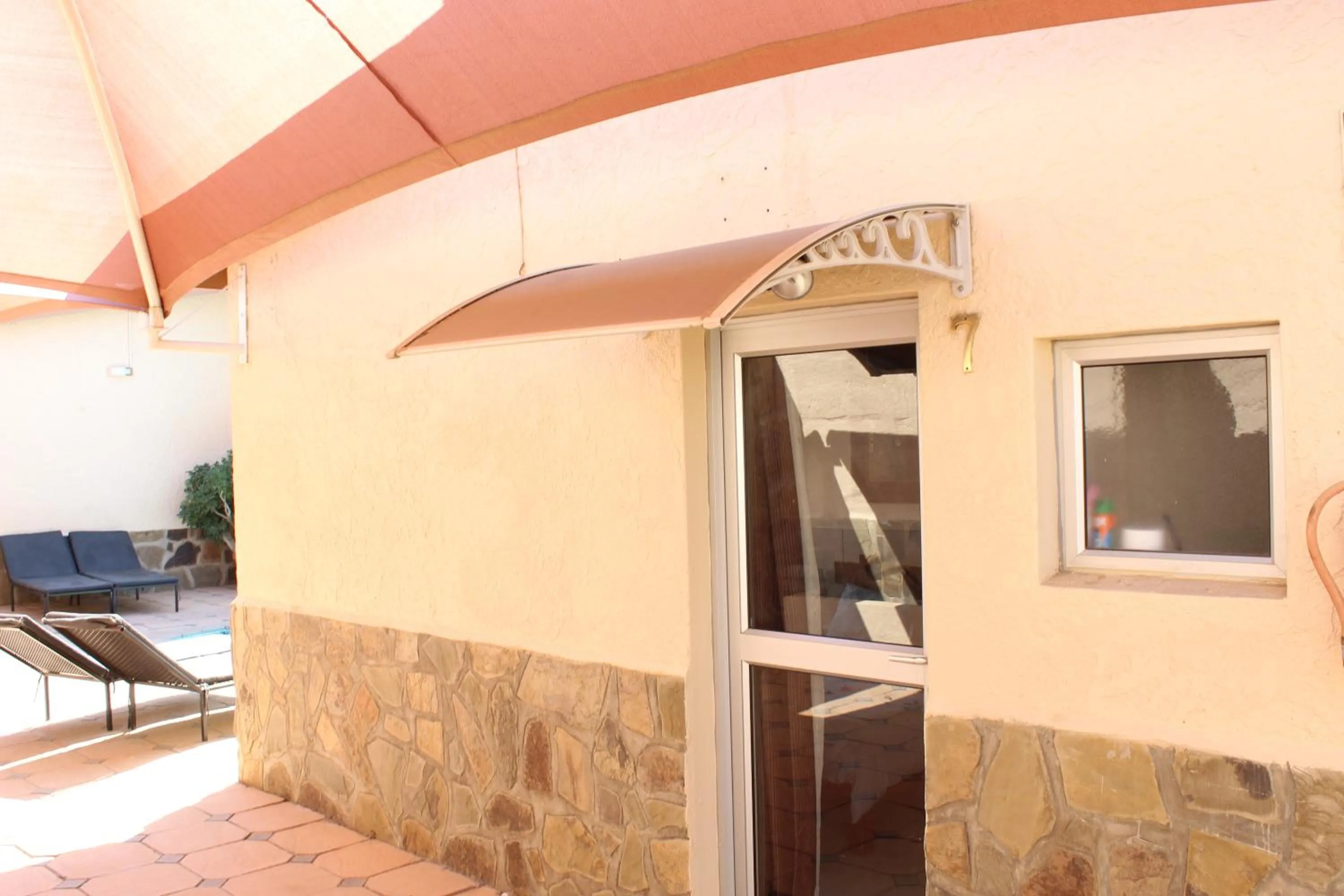 Property building in Esperanca Guesthouse