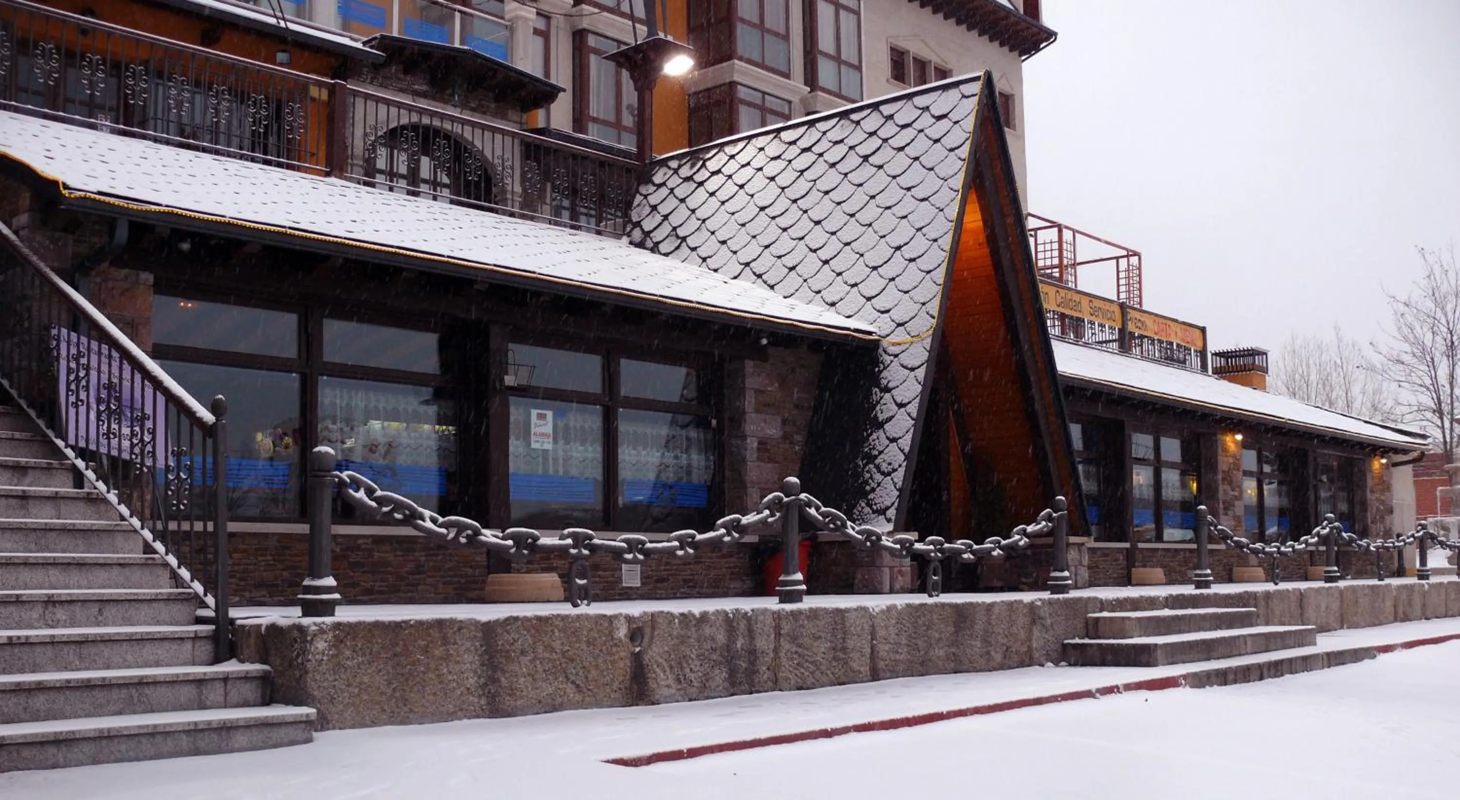 Facade/entrance, Property Building in Complejos J-Enrimary