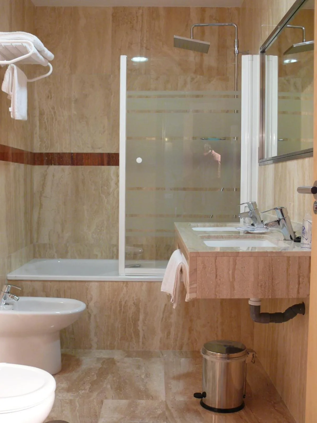 Bathroom in Complejos J-Enrimary