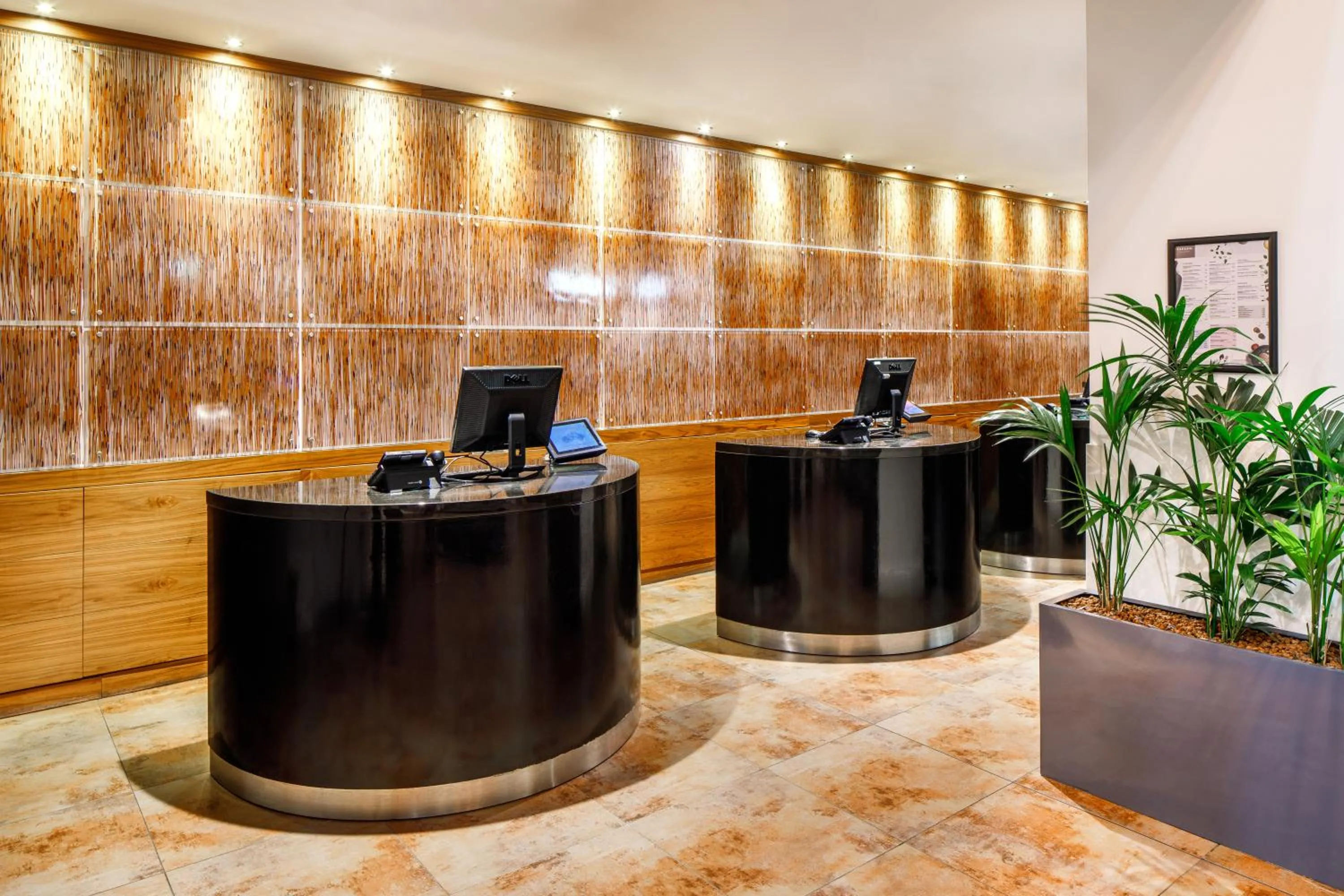 Lobby or reception in Radisson Blu Hotel, Cardiff
