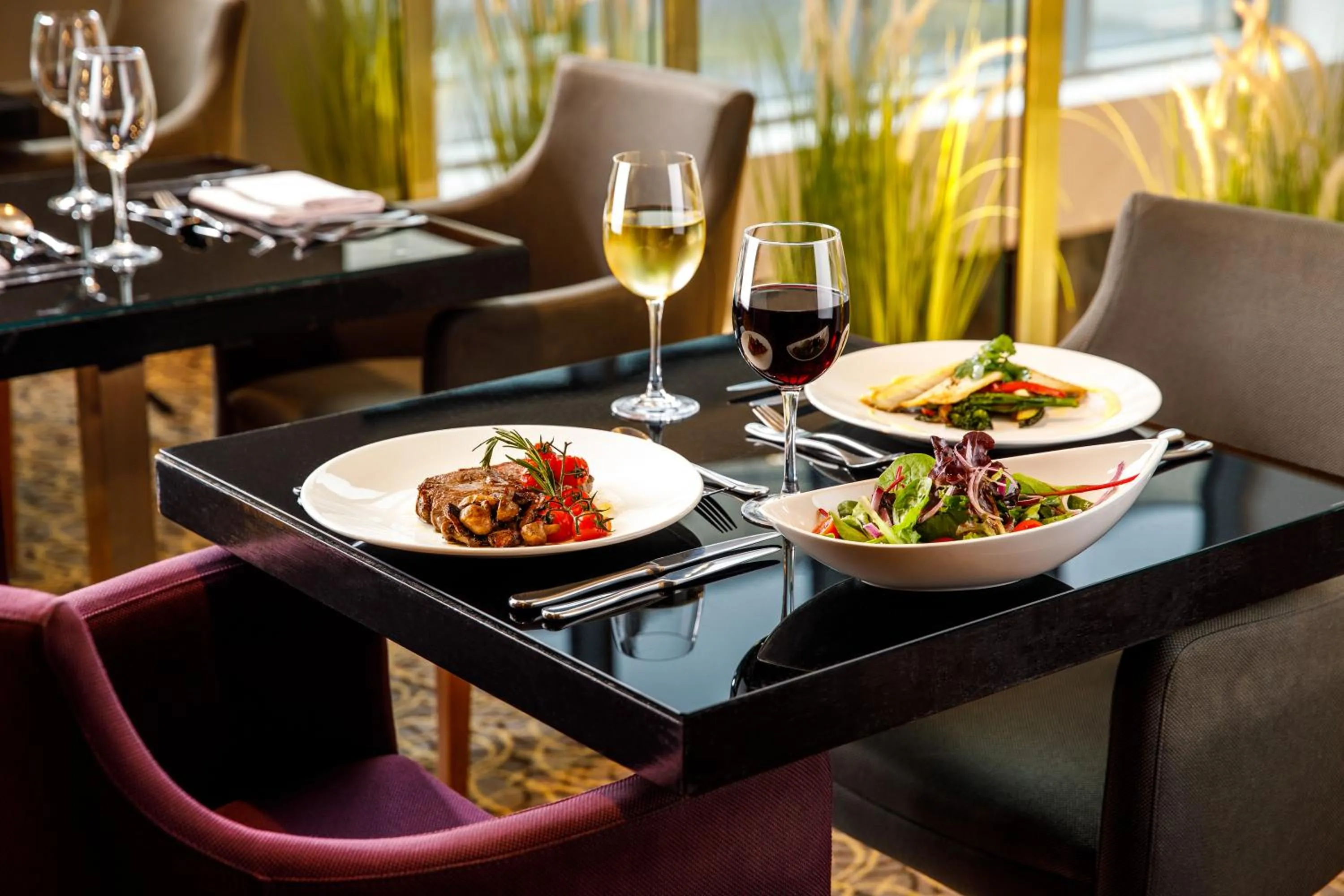 Food and drinks in Radisson Blu Hotel, Cardiff