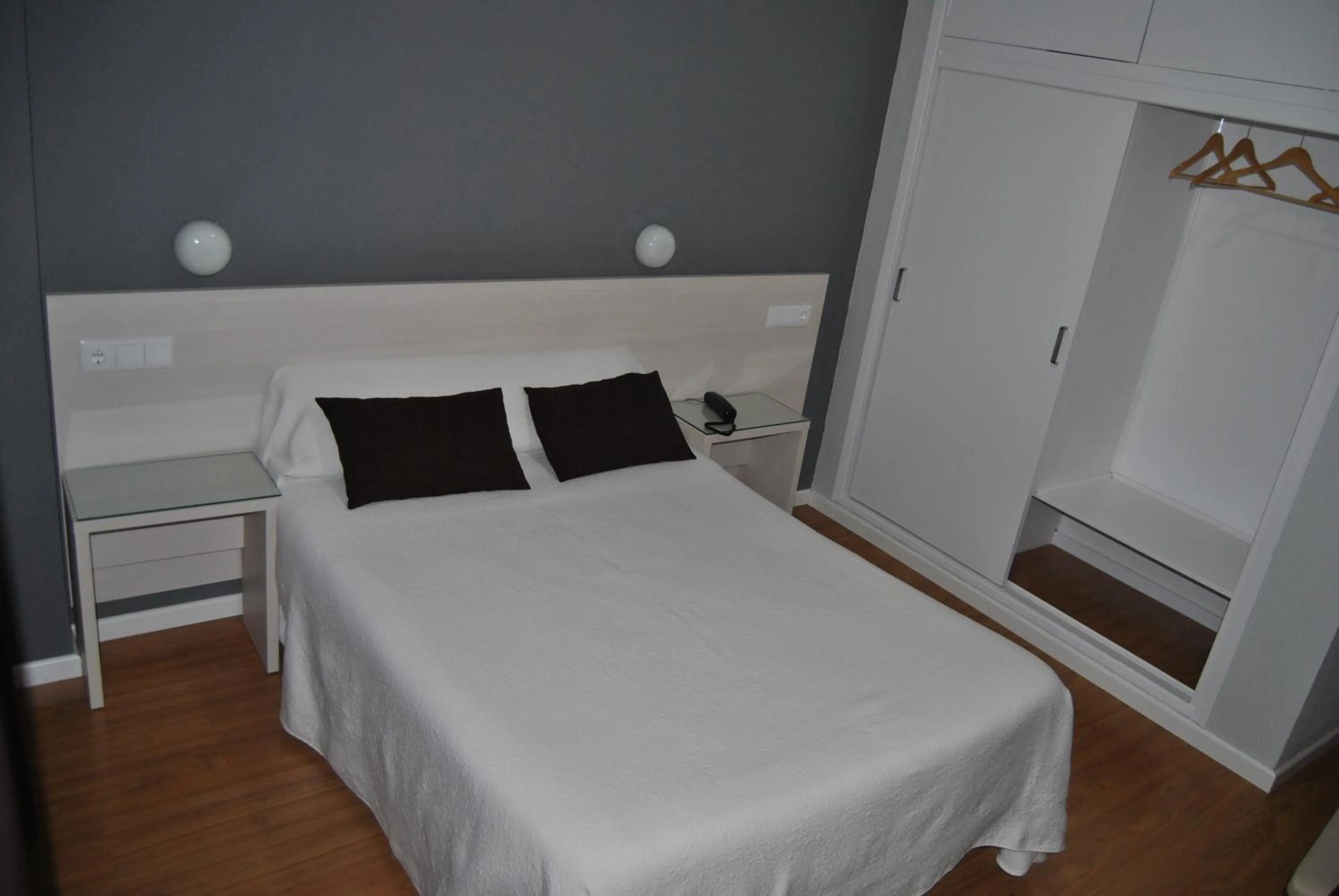 Photo of the whole room, Bed in Hotel Los Angeles