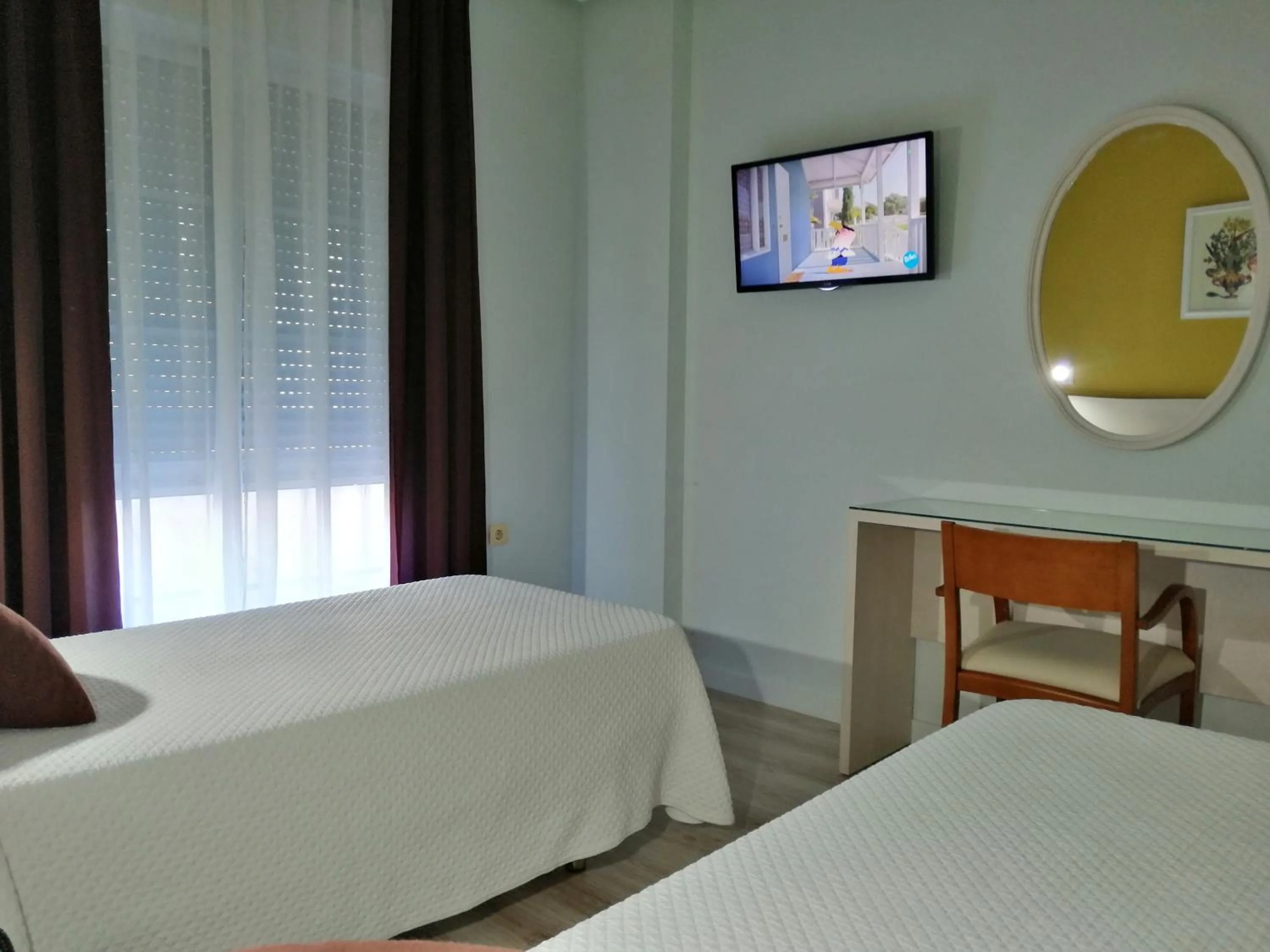 Photo of the whole room, Bed in Hotel Los Angeles