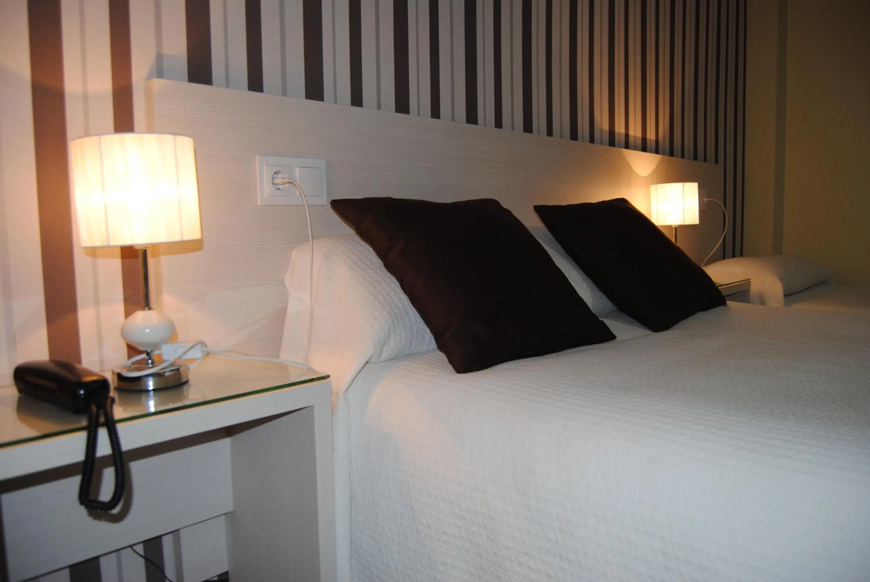 Photo of the whole room, Bed in Hotel Los Angeles