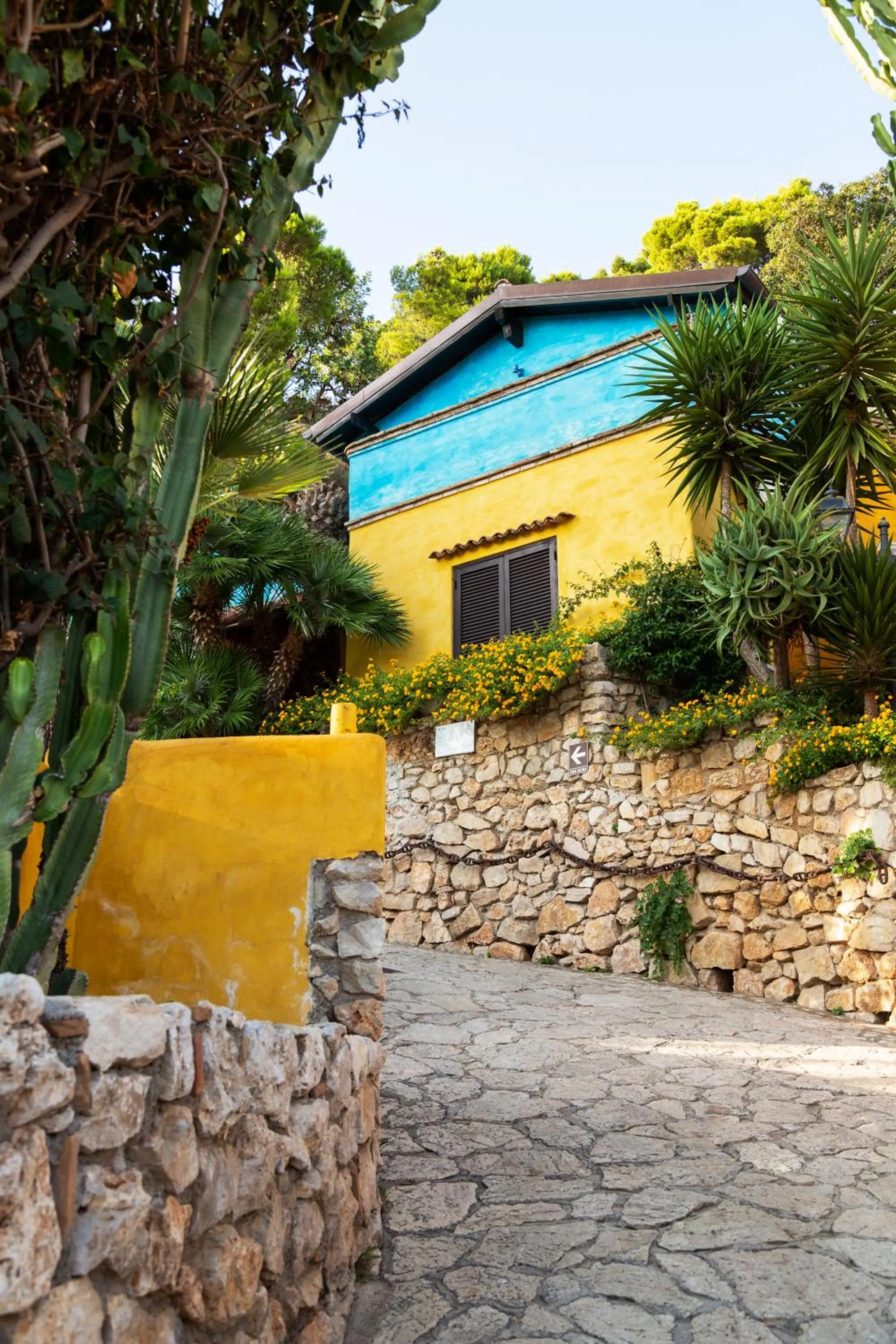 Property building in Aeneas' Landing Resort