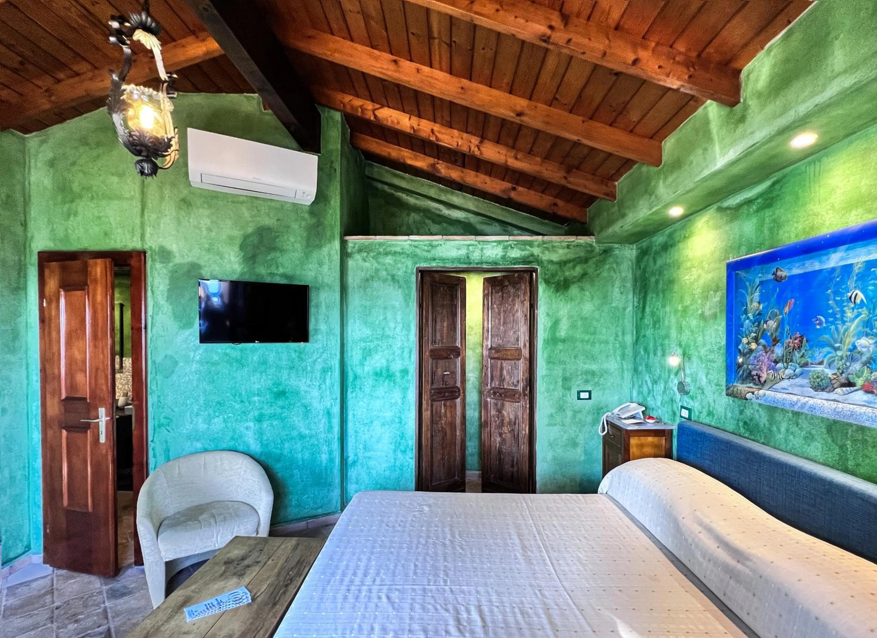 Bed in Aeneas' Landing Resort