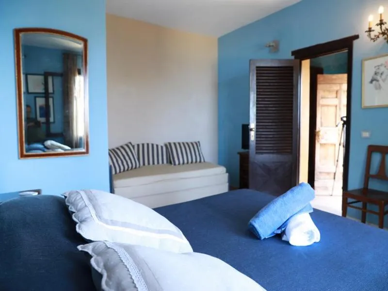 Bed in Aeneas' Landing Resort