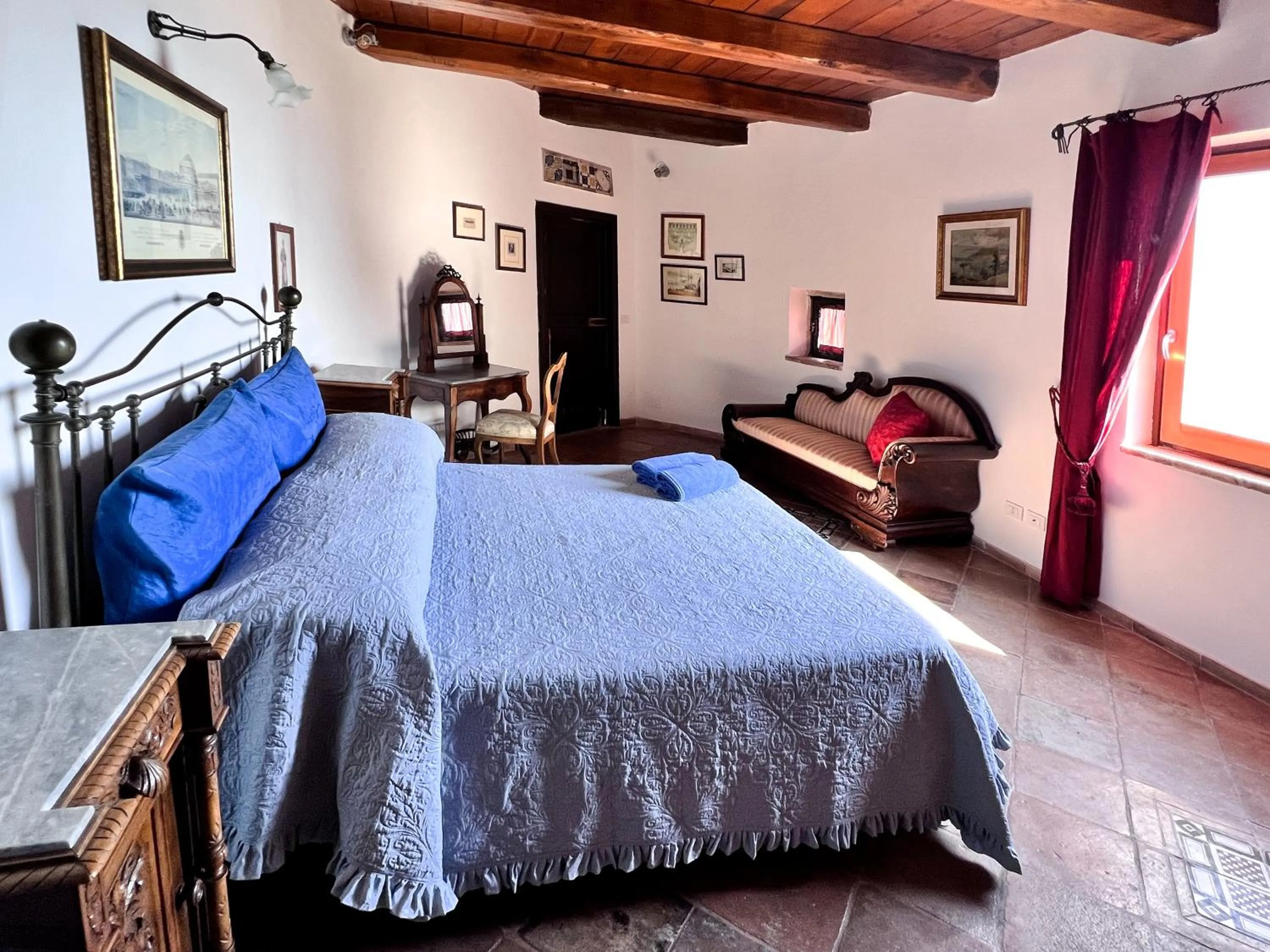 Bed in Aeneas' Landing Resort