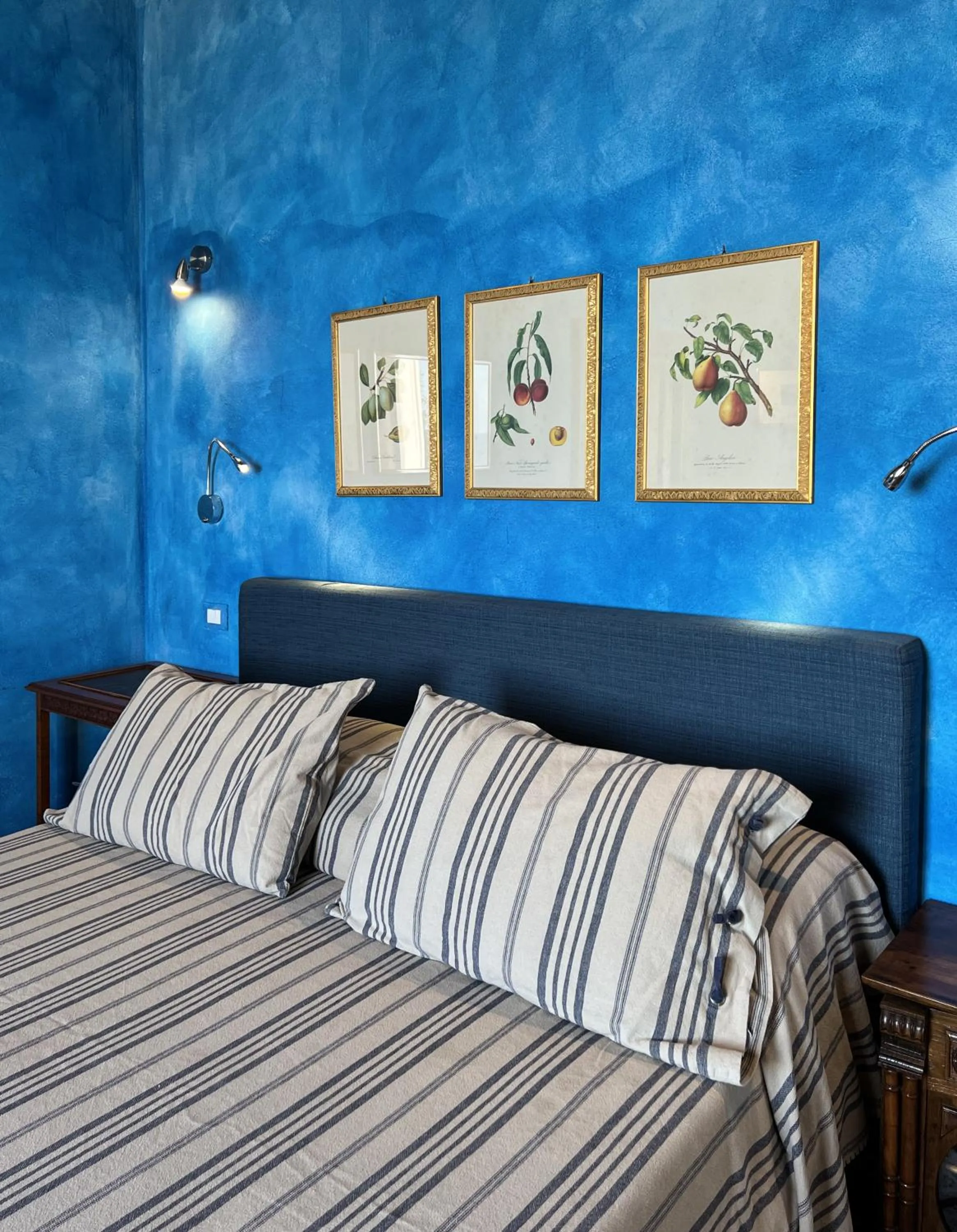 Bed in Aeneas' Landing Resort