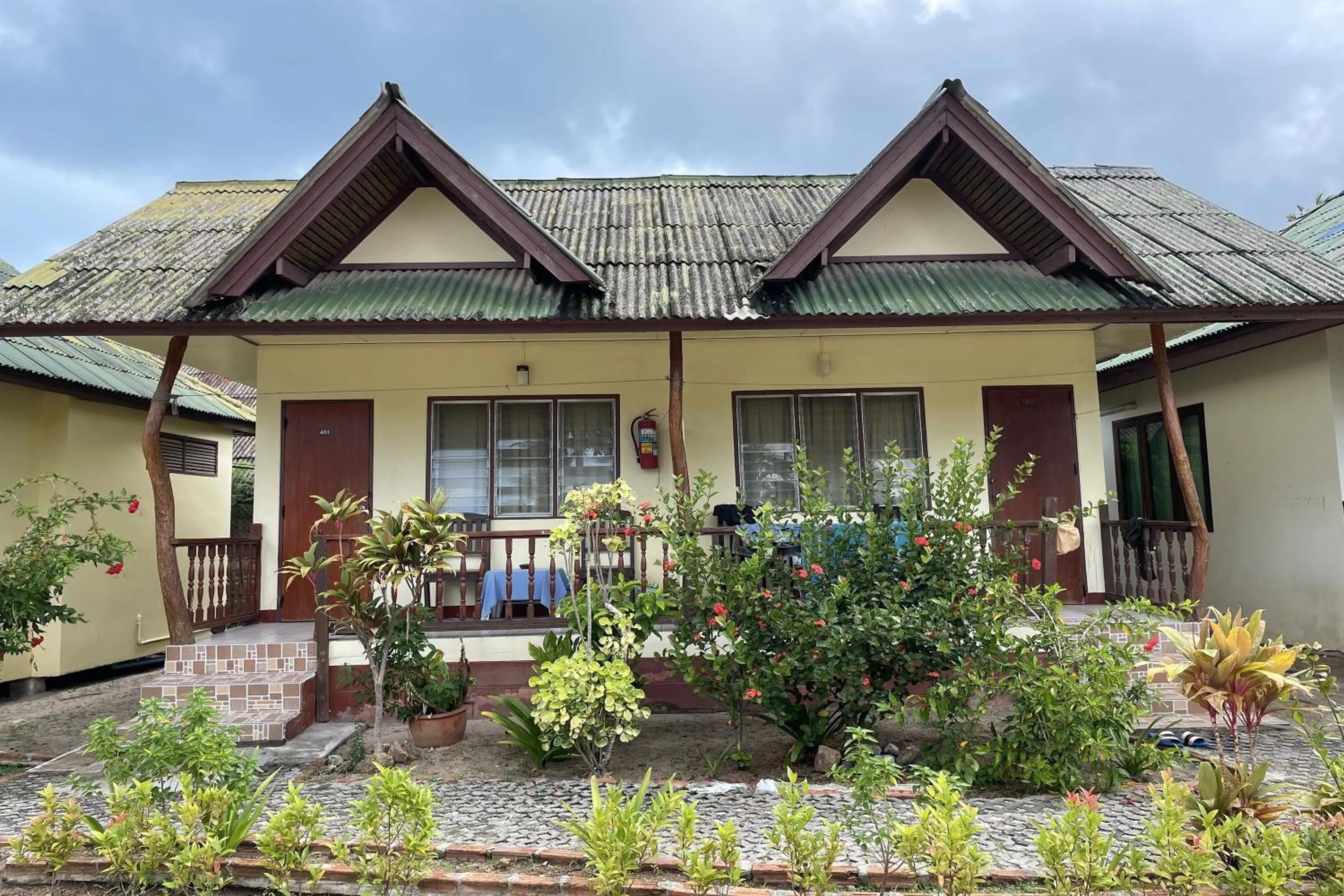 Property building in Sea Breeze Bungalow