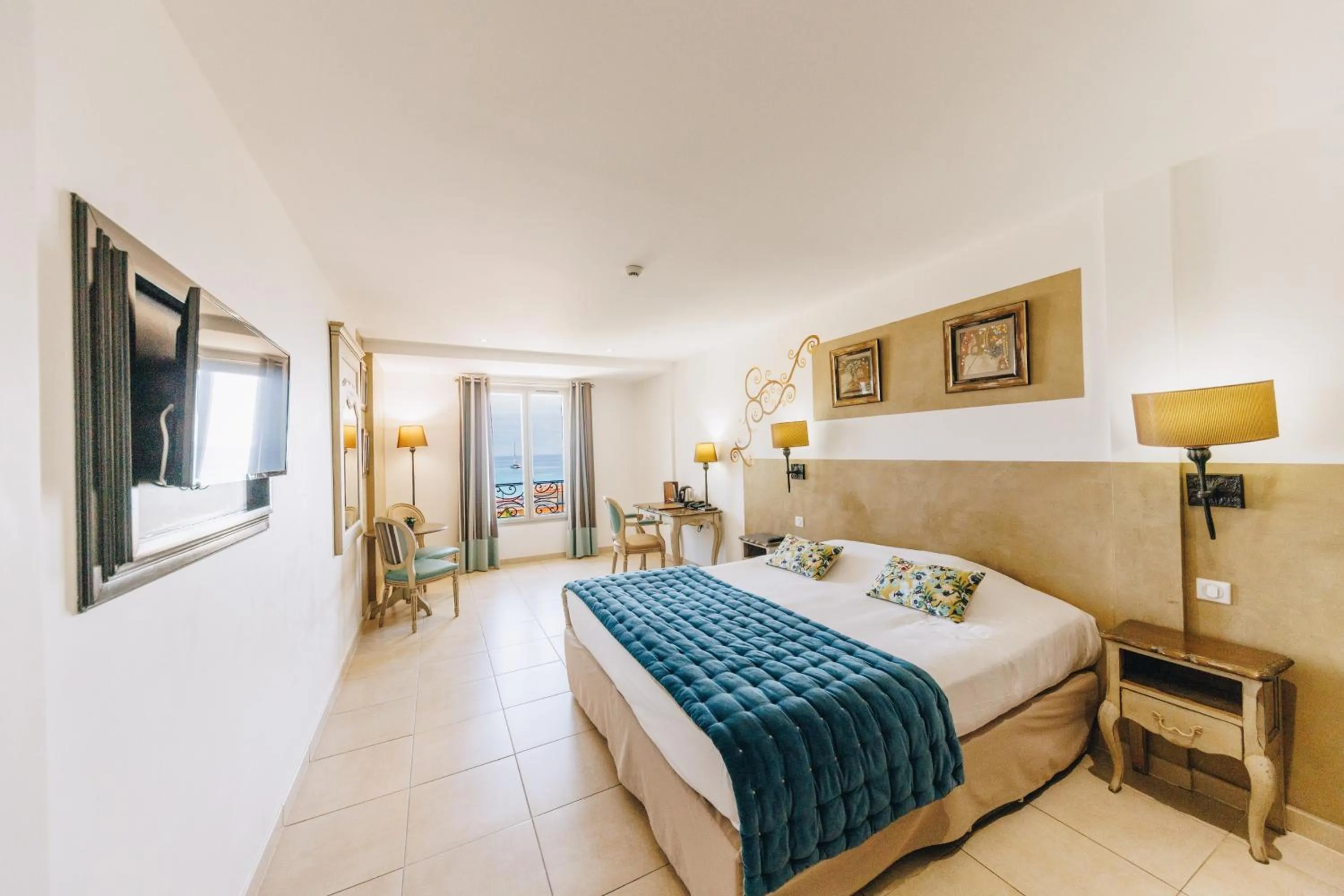 Bedroom, Bed in Hôtel Liberata & Spa