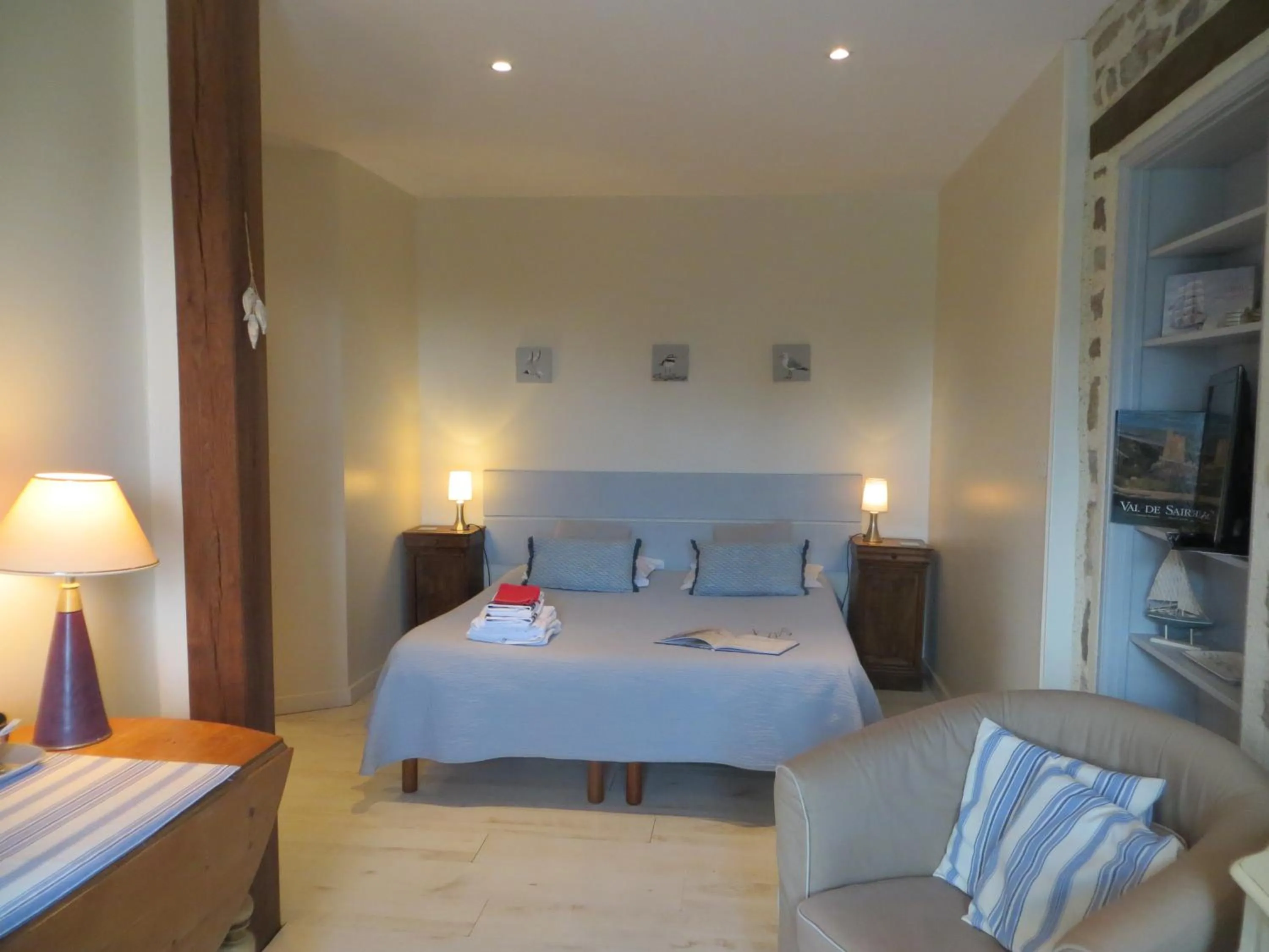 Bed in Les deux caps