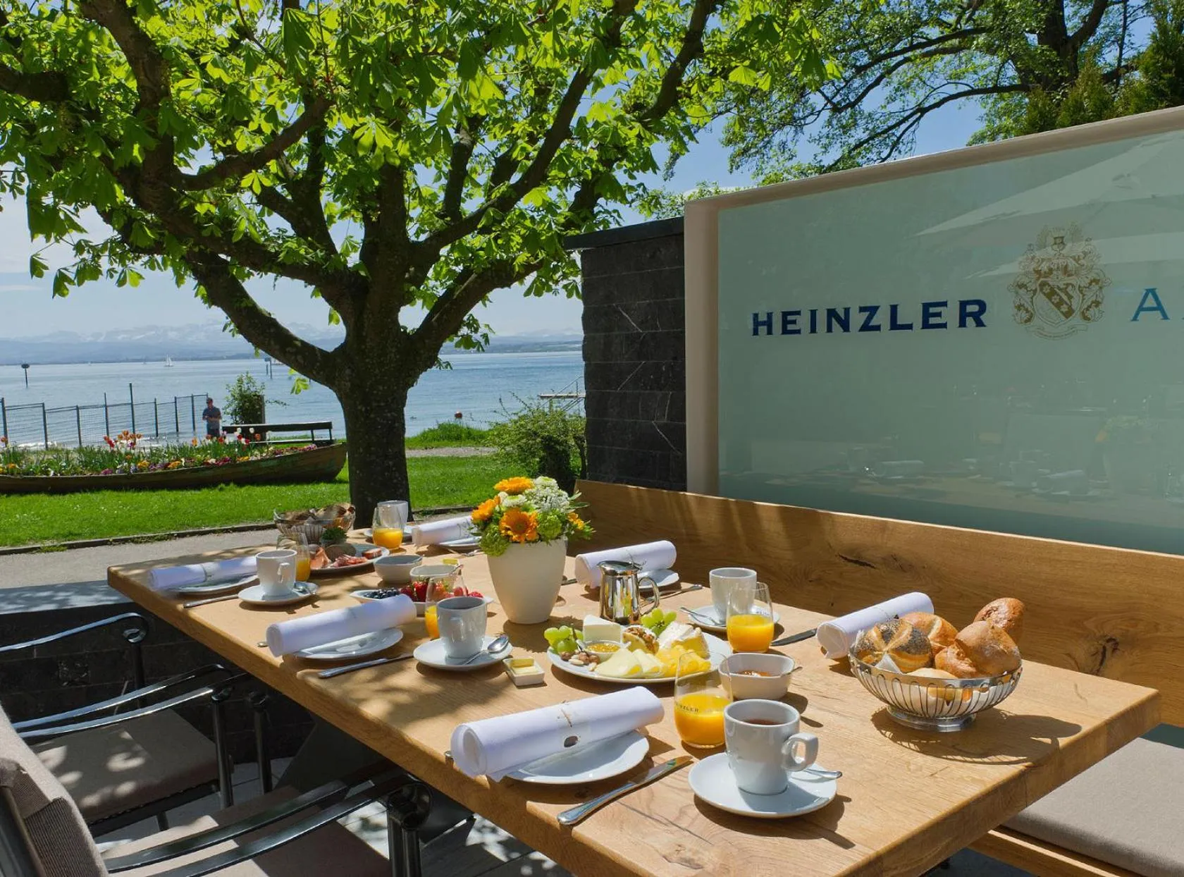 Breakfast in Hotel Heinzler am See