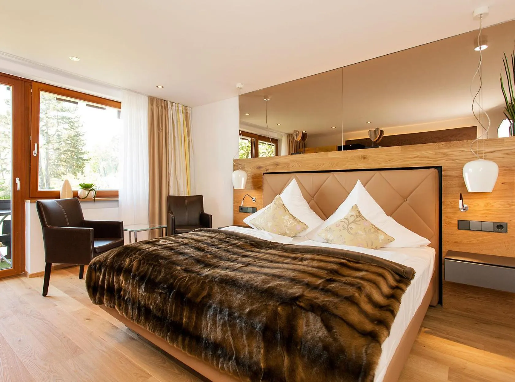 Bedroom, Bed in Hotel Heinzler am See