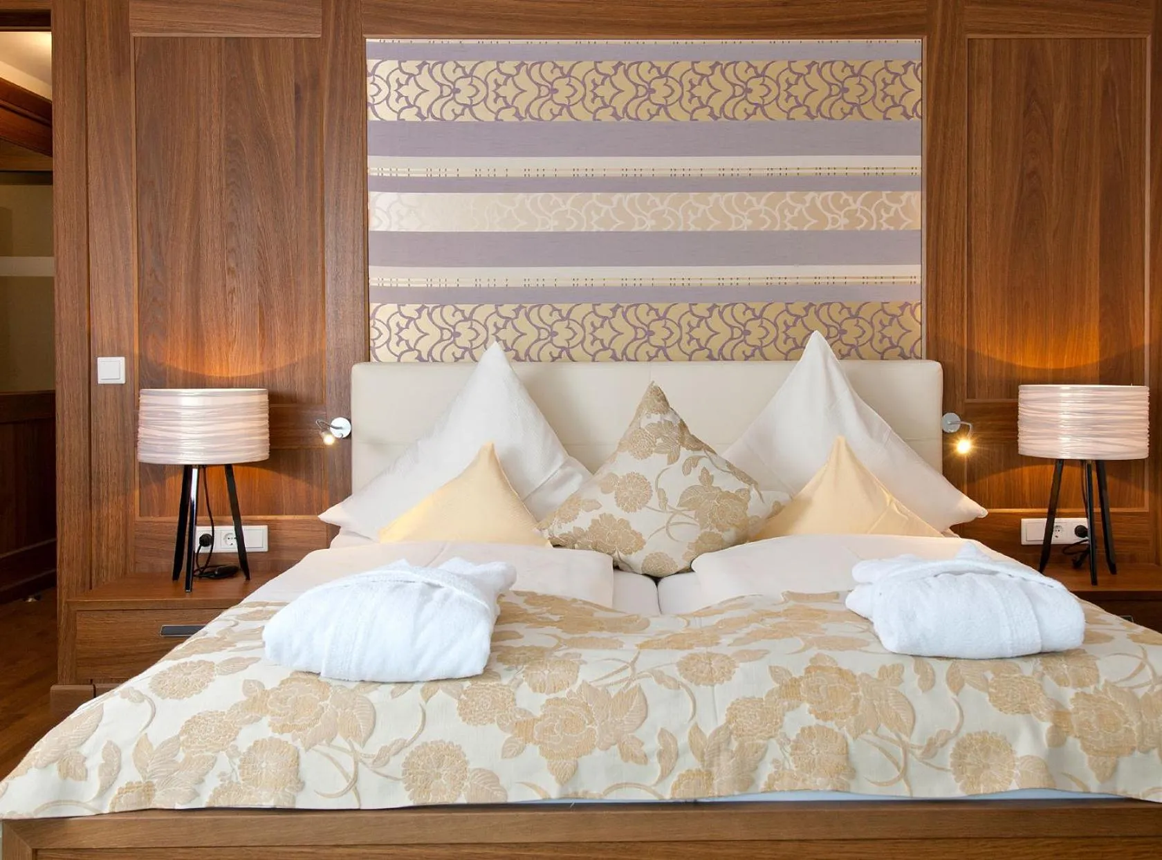 Photo of the whole room, Bed in Hotel Heinzler am See