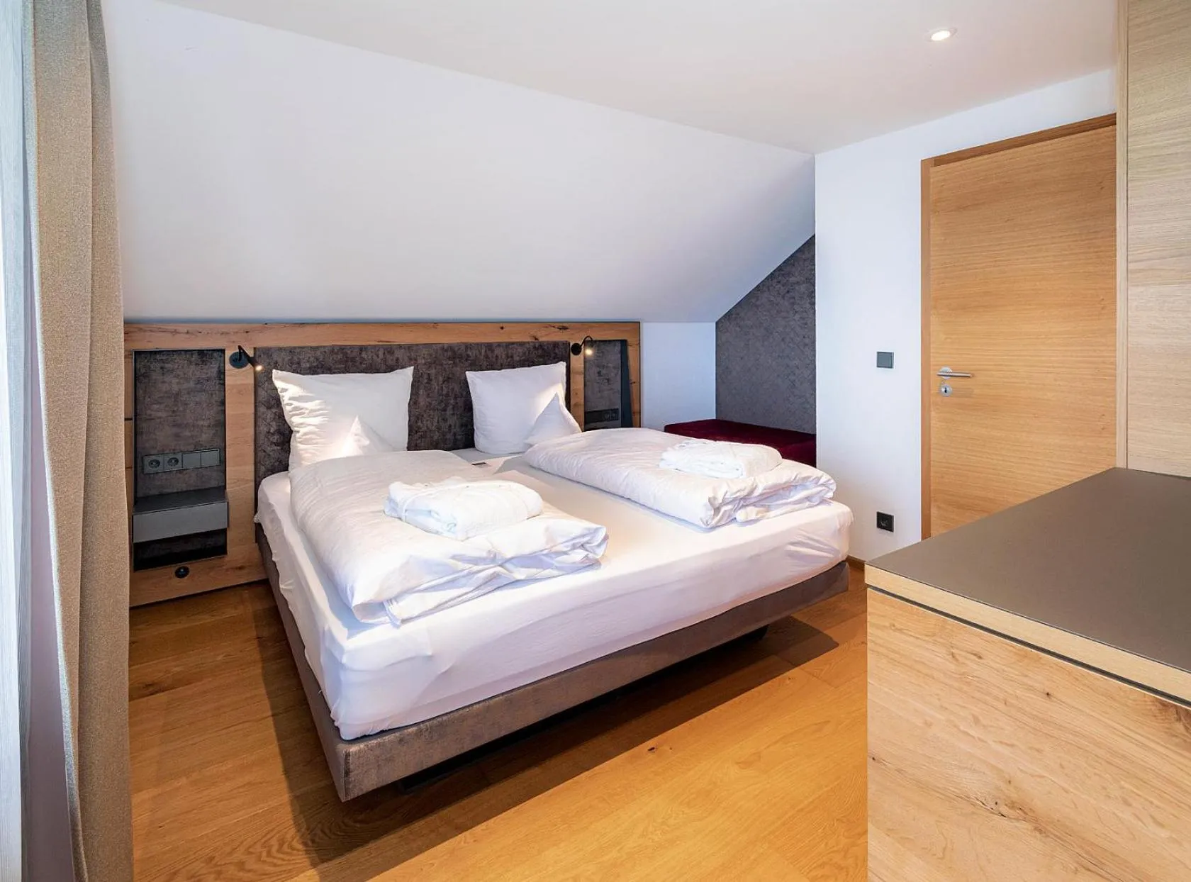 Photo of the whole room, Bed in Hotel Heinzler am See