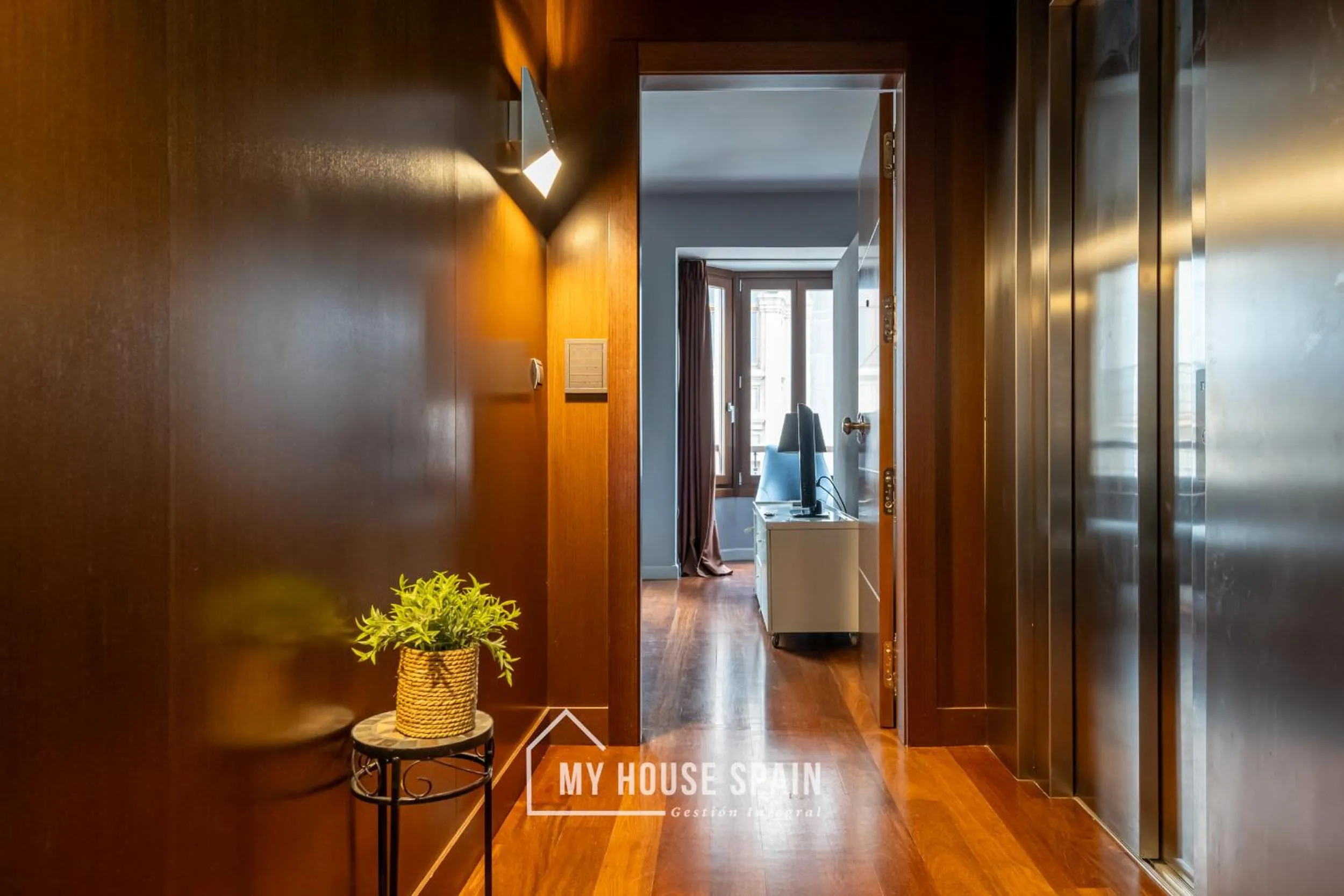 MyHouseSpain - Apartamentos Moros 41