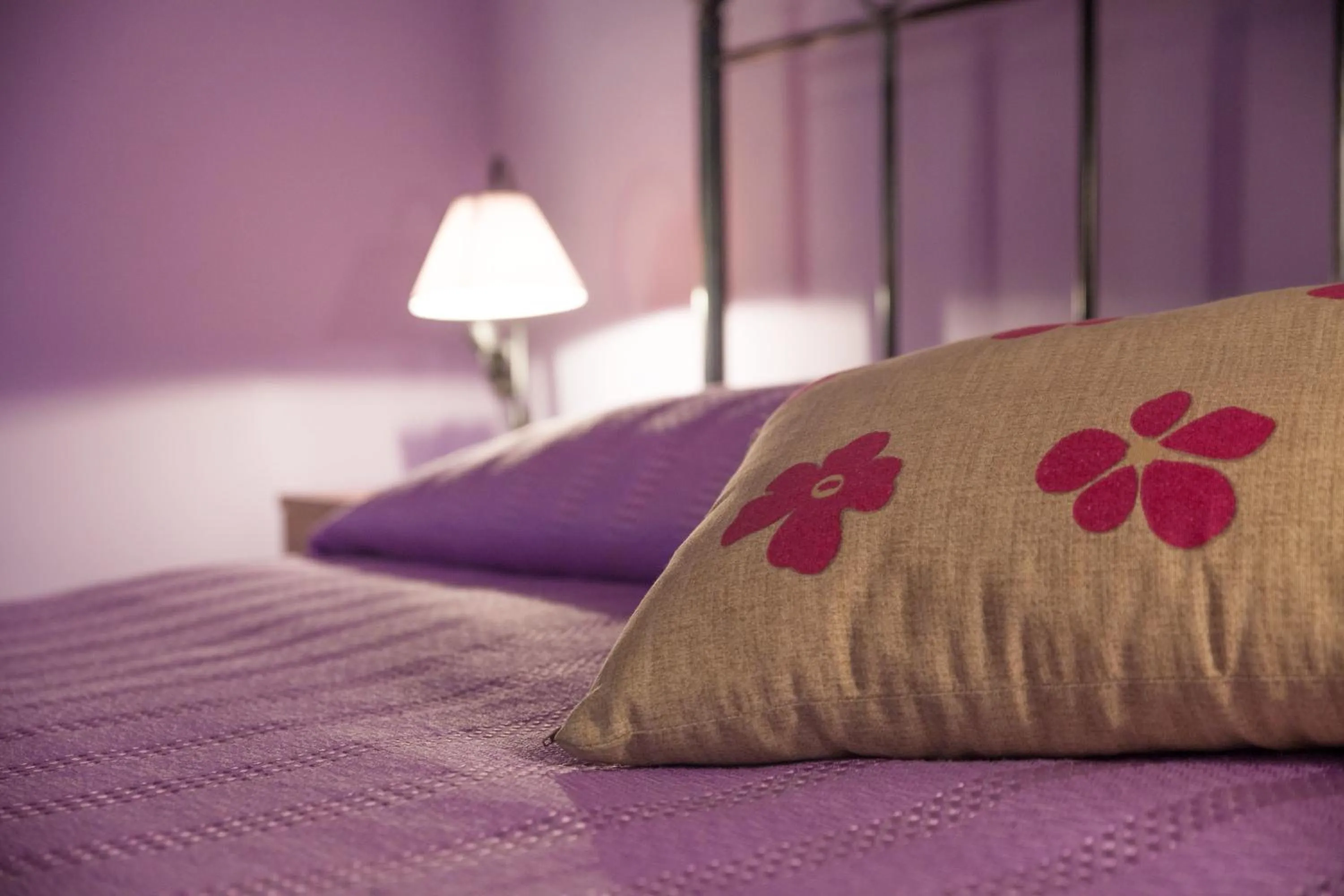 Decorative detail, Bed in Il Cavaliere