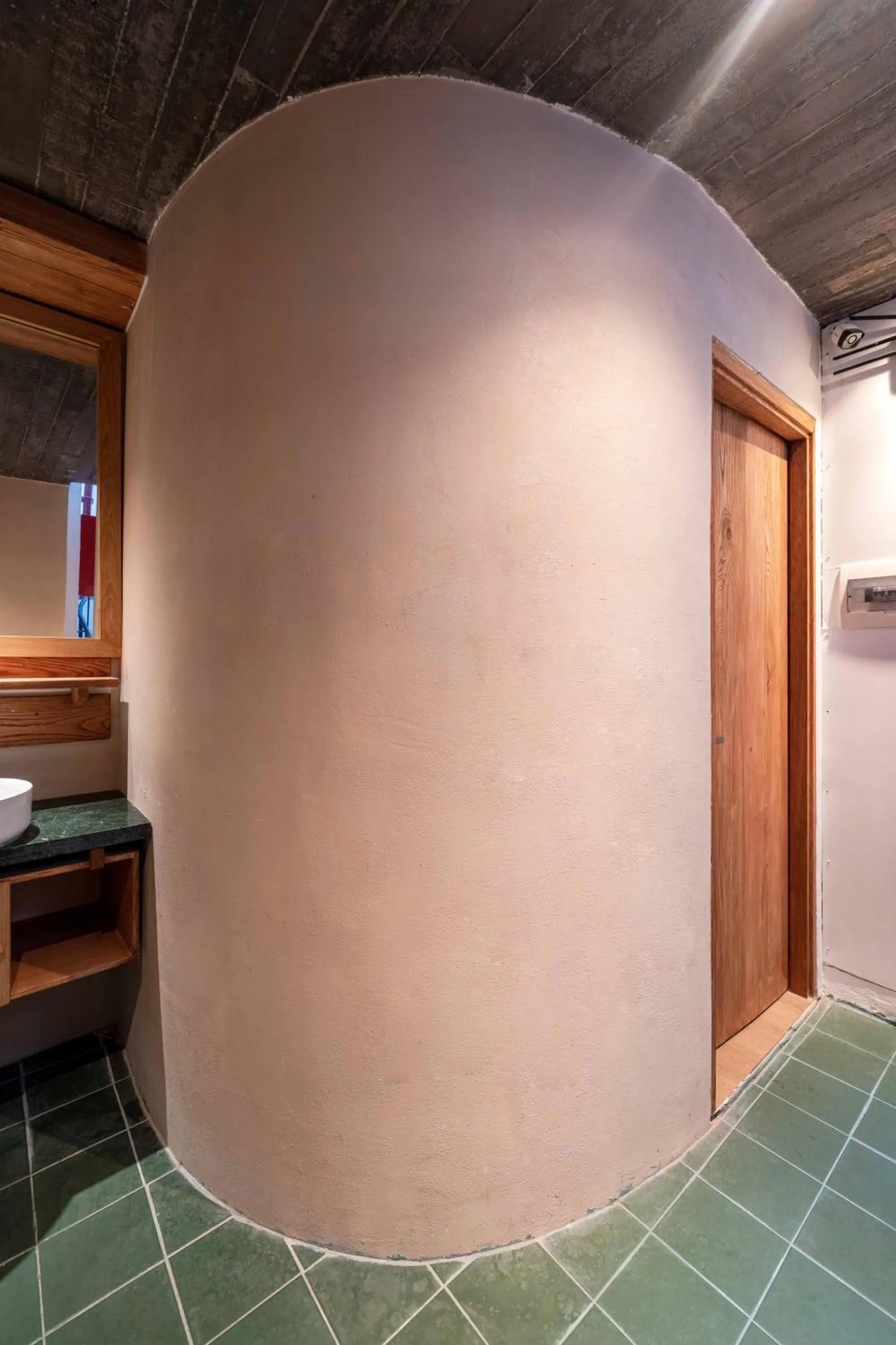 Shower in The Memory Danang Boutique