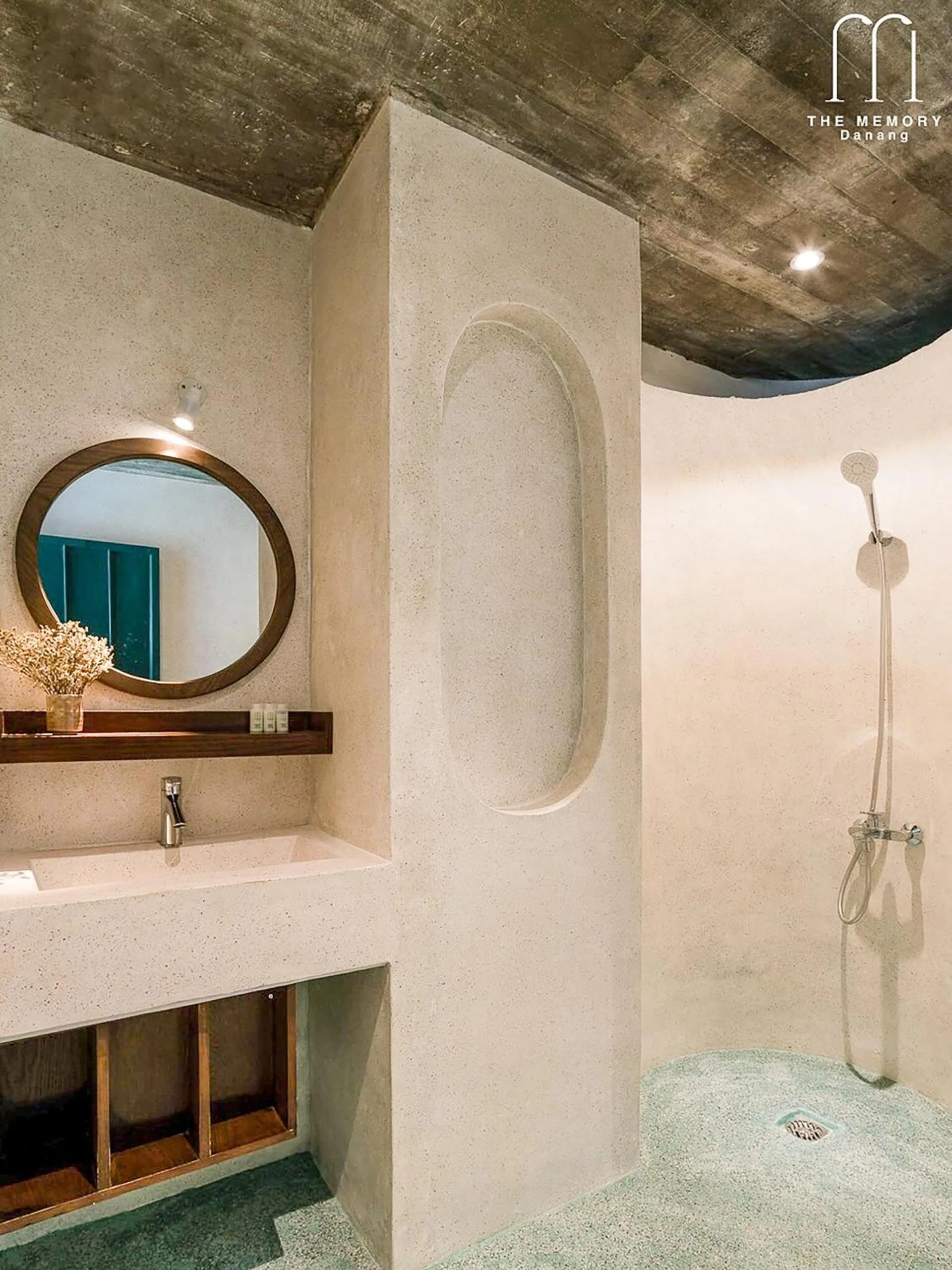 Shower in The Memory Danang Boutique
