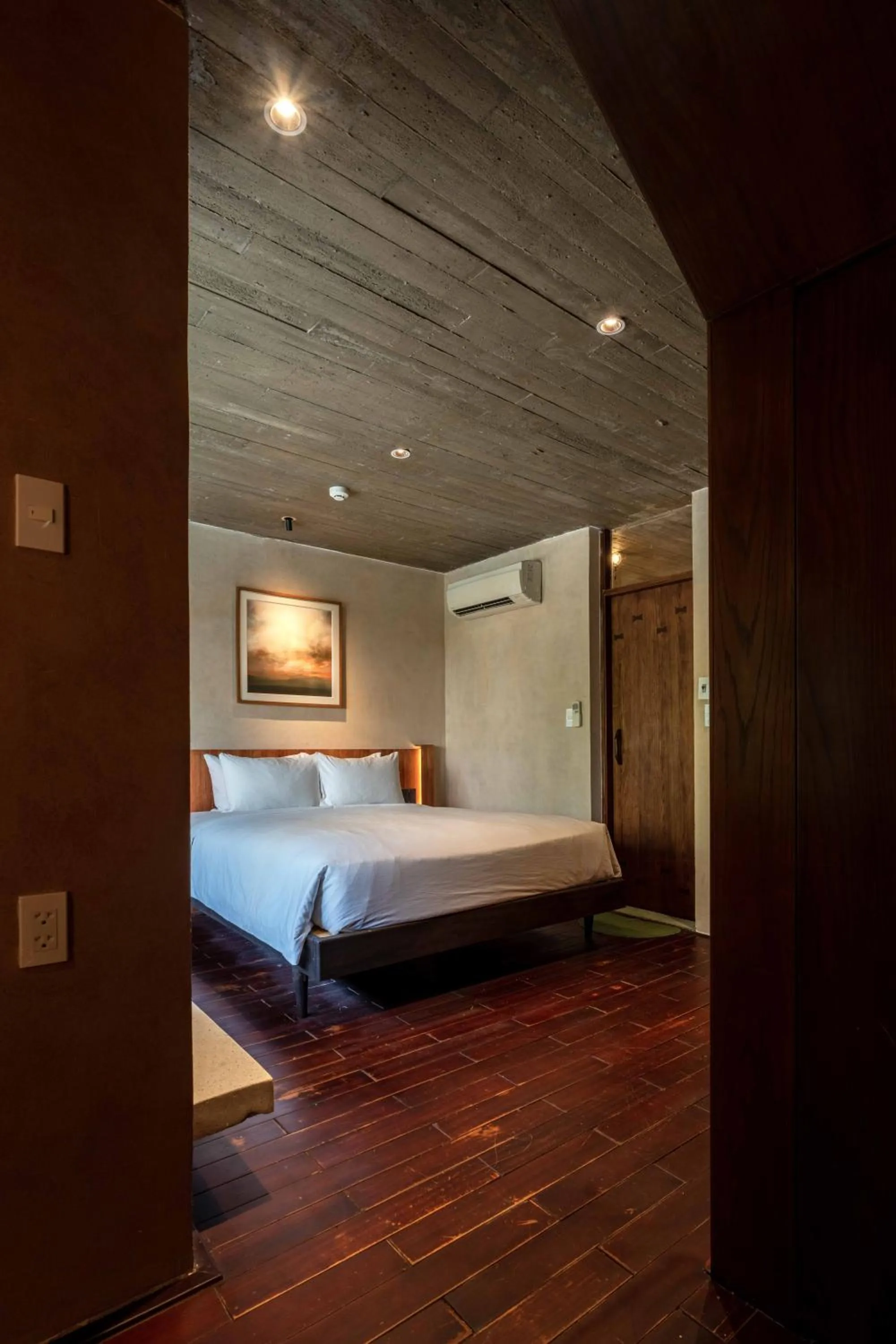 Photo of the whole room, Bed in The Memory Danang Boutique