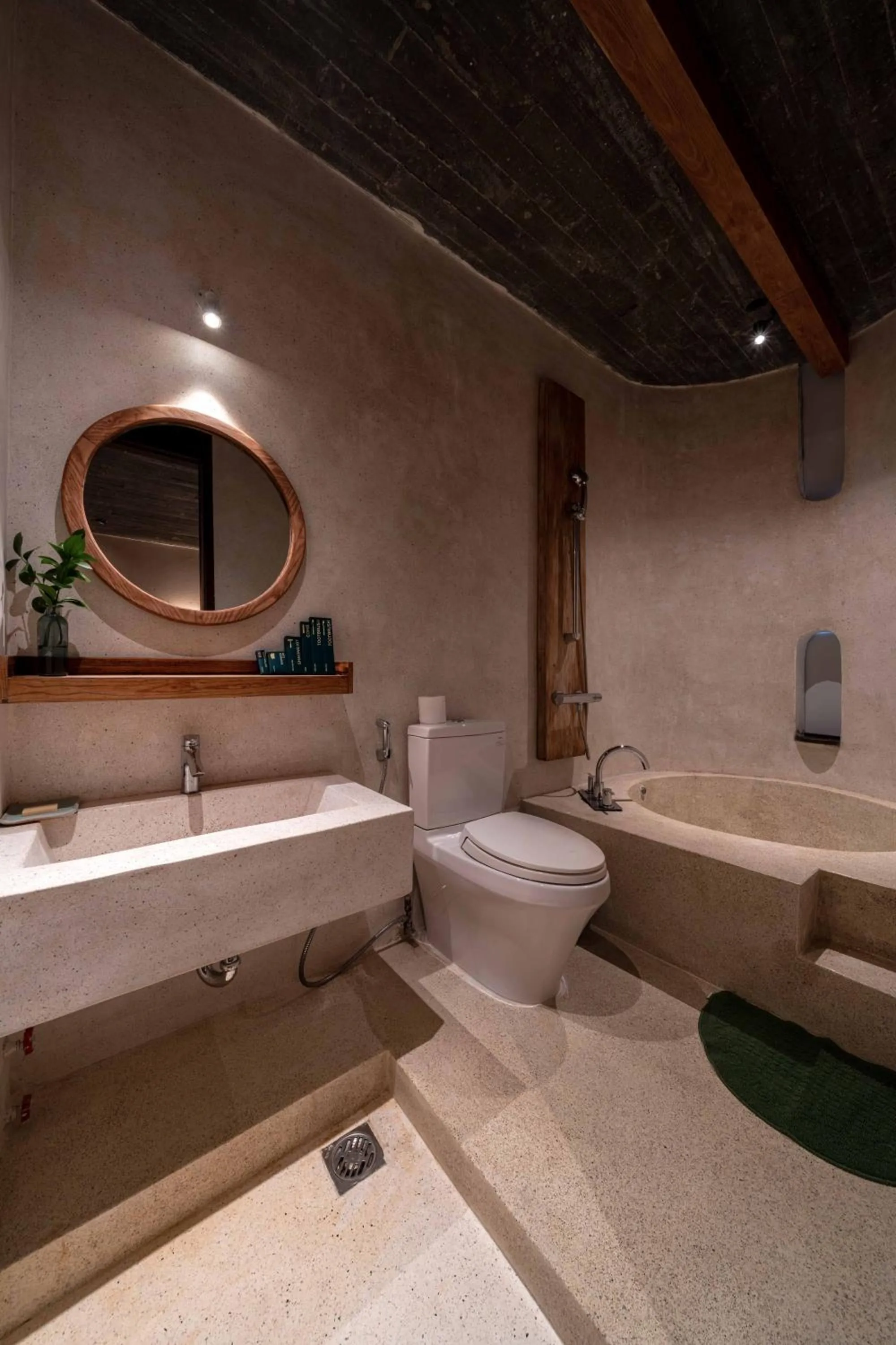 Shower in The Memory Danang Boutique