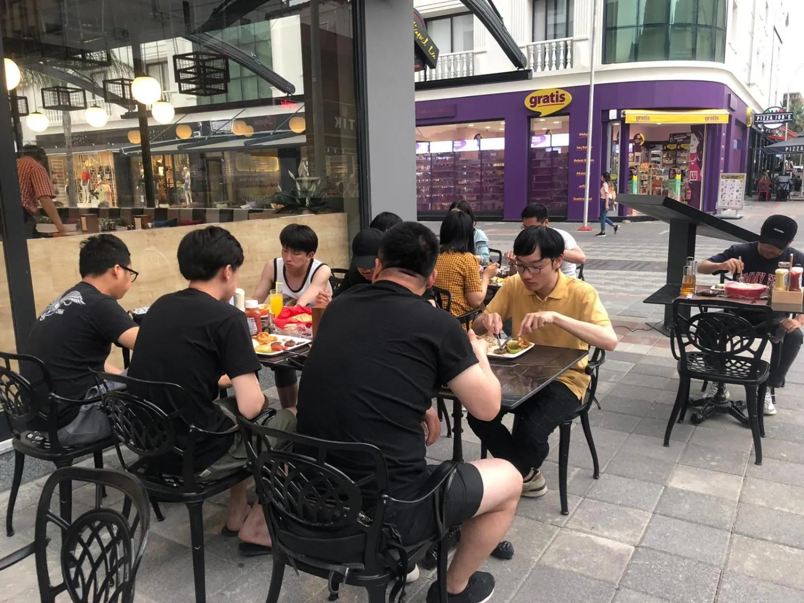 Restaurant/places to eat in City Life Demir Hotel