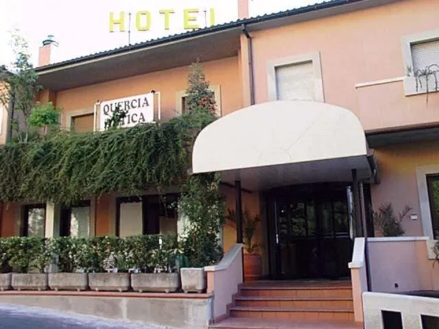 Facade/entrance in Hotel Quercia Antica