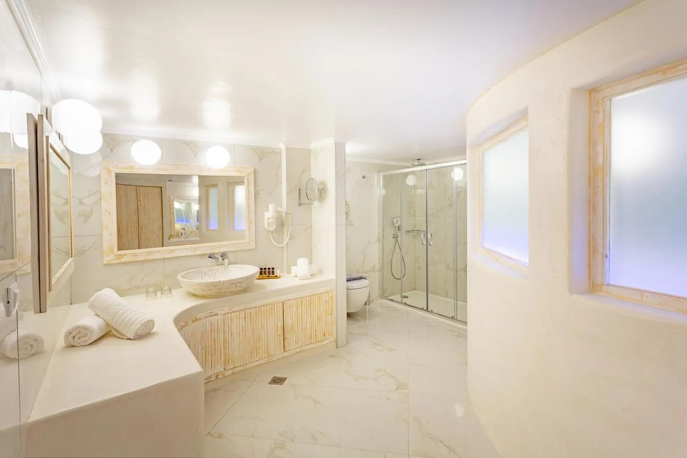 Shower, Bed in Rhodos Horizon City-Adults Only