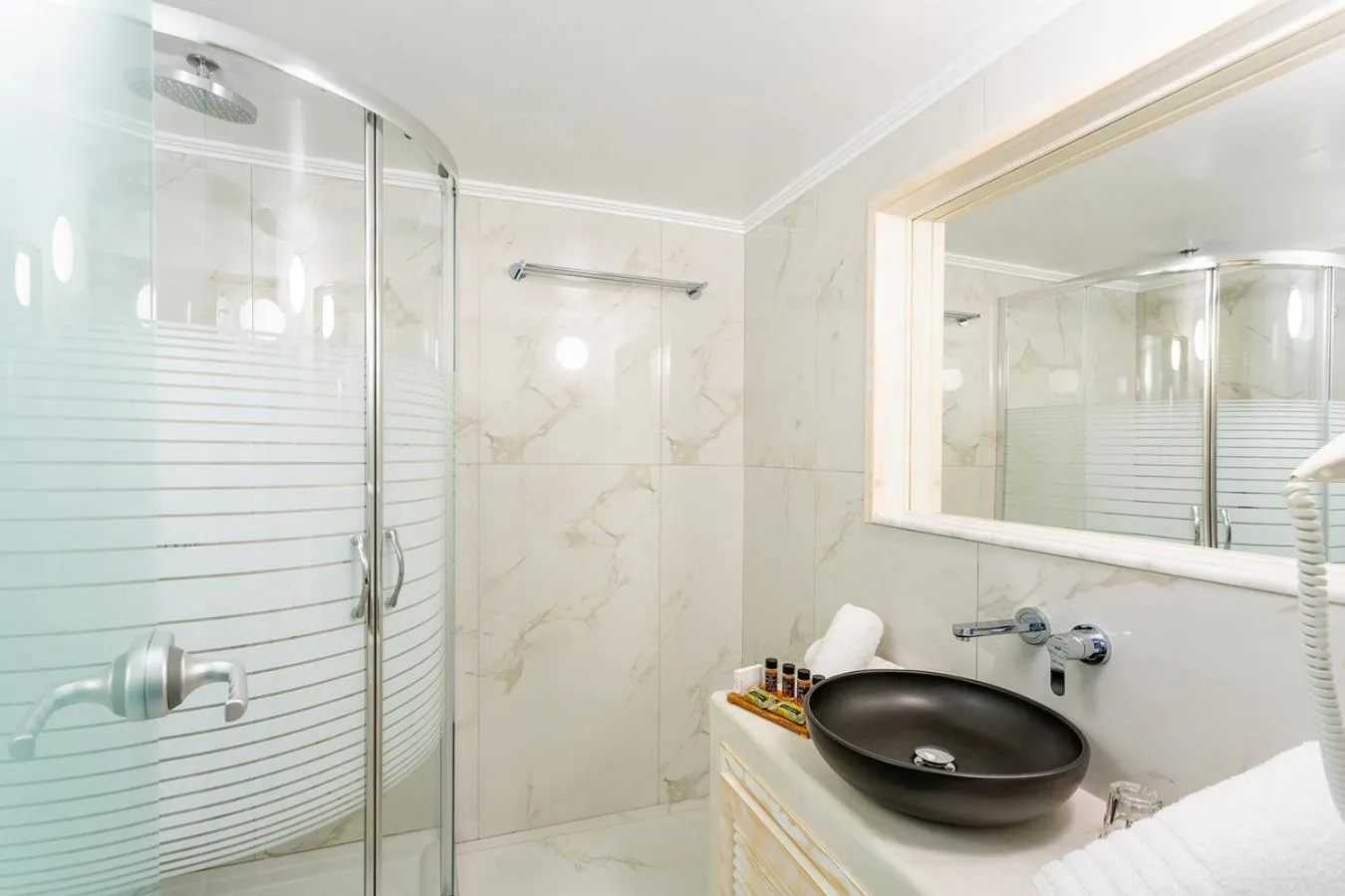 Shower in Rhodos Horizon City-Adults Only