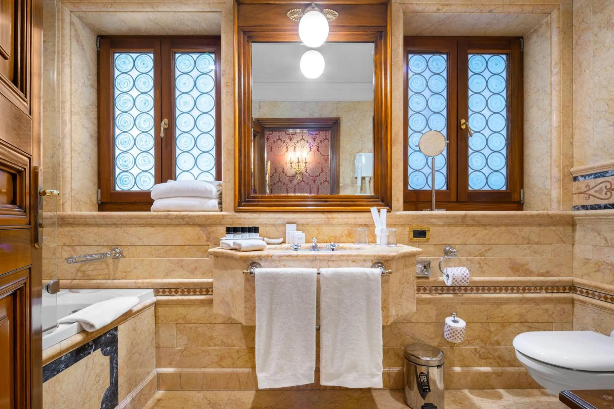 Bathroom in Bellevue Luxury Rooms - San Marco Luxury