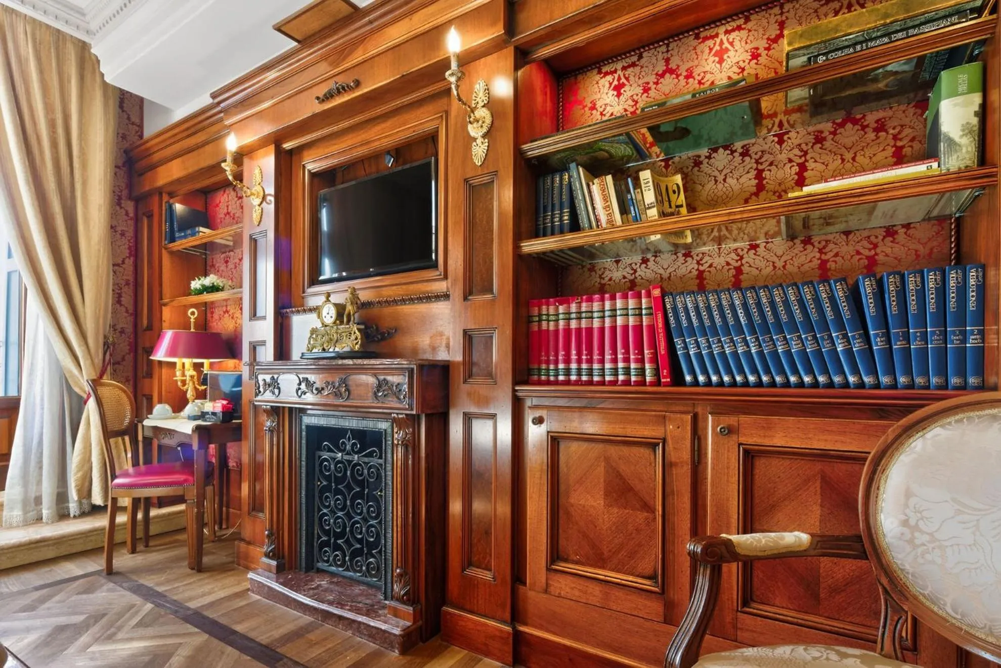 Decorative detail in Bellevue Luxury Rooms - San Marco Luxury