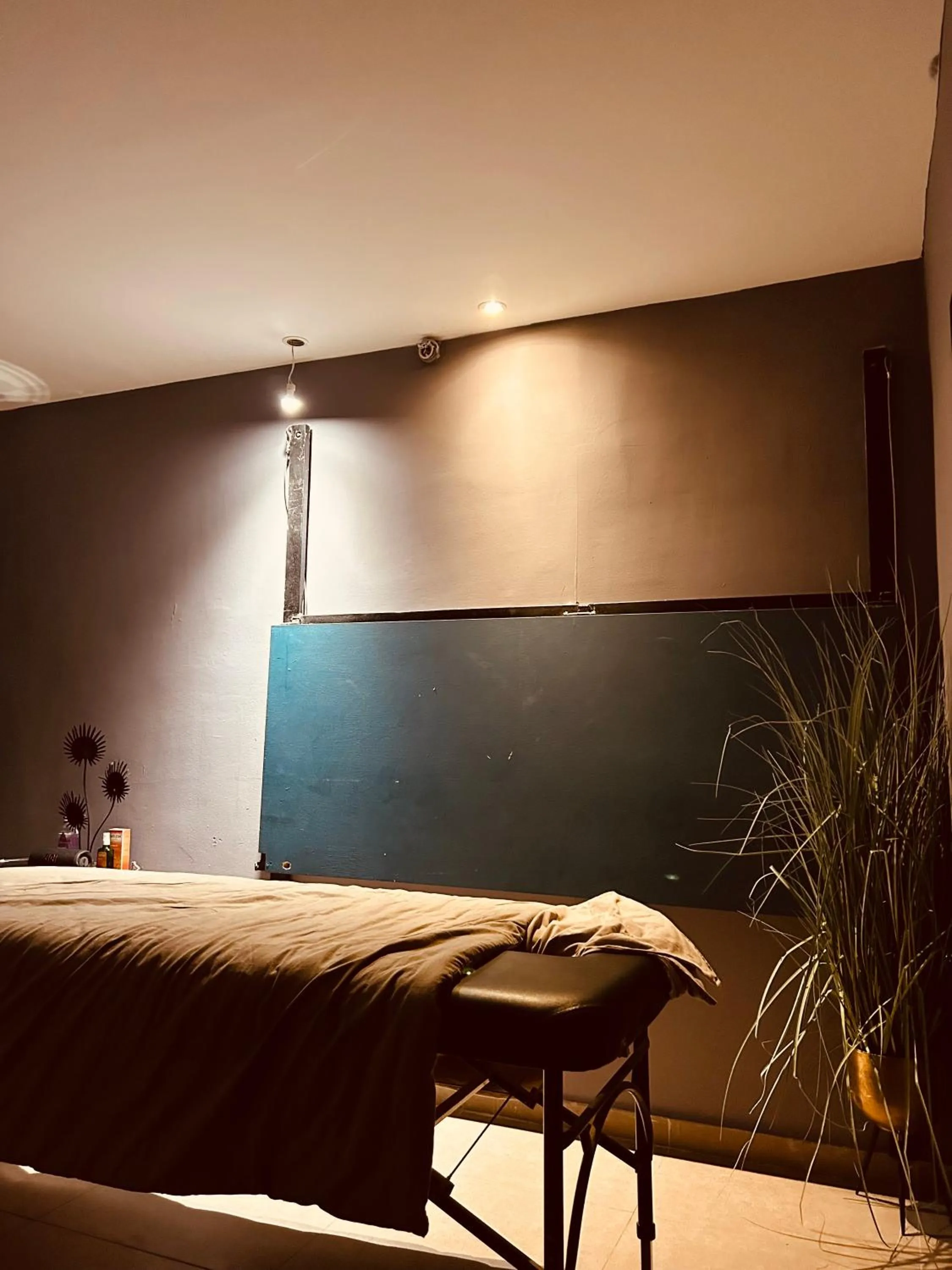 Massage in Amdar boutique