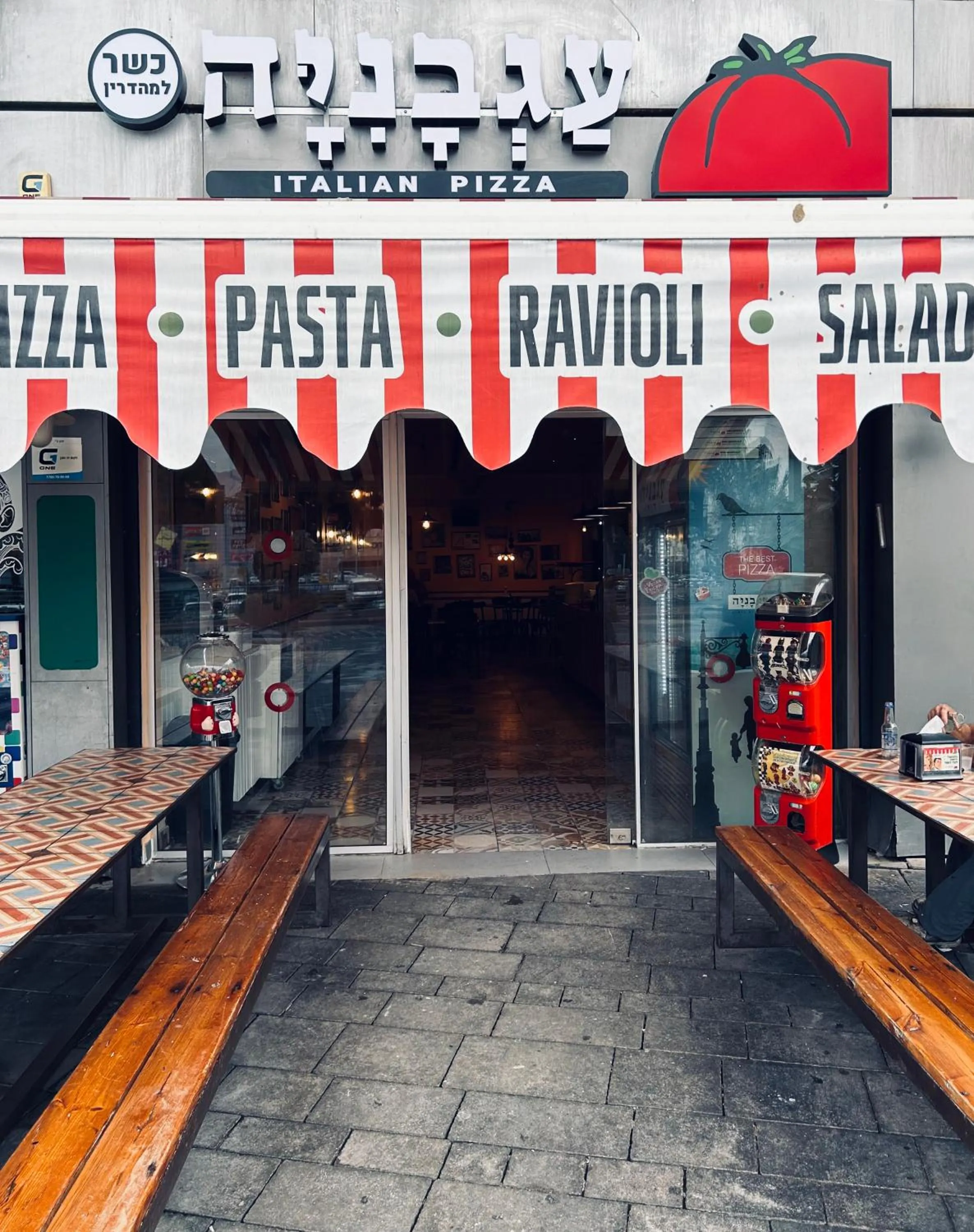 Restaurant/places to eat in Amdar boutique