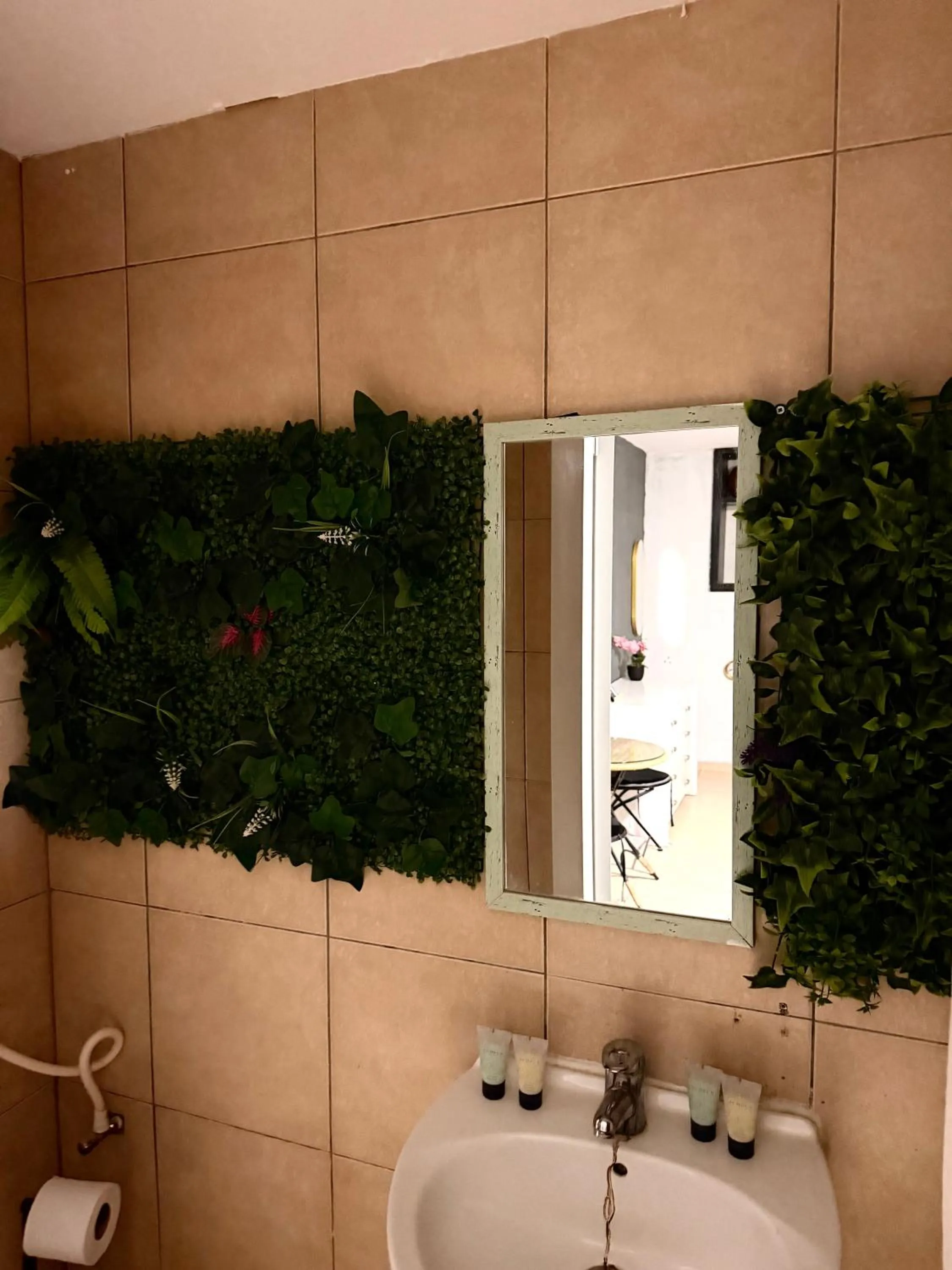 Bathroom in Amdar boutique